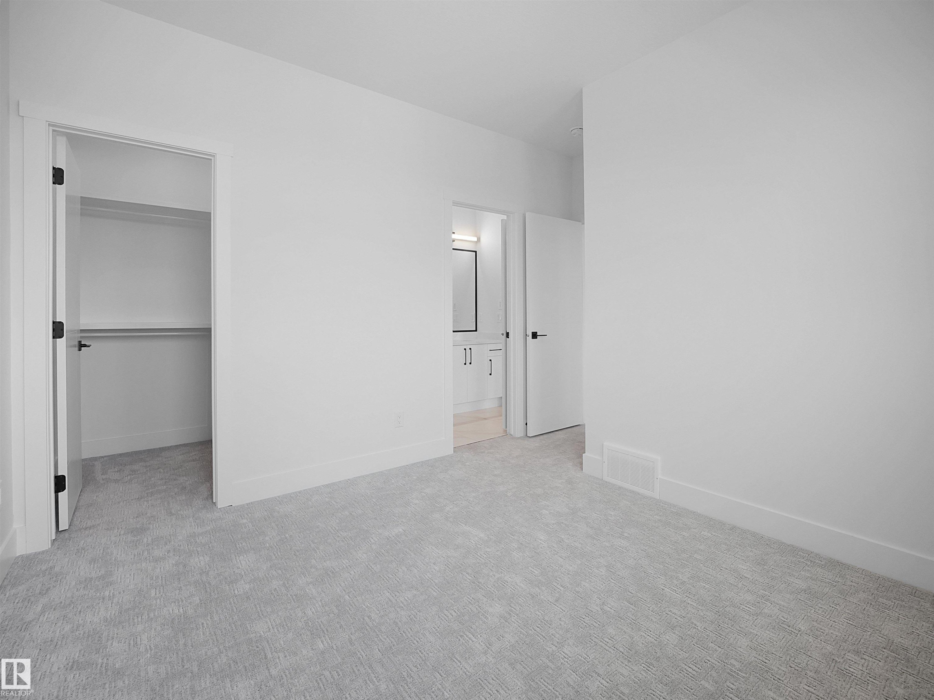 165 Edgewater Circle, Leduc, AB - Indoor Photo Showing Other Room