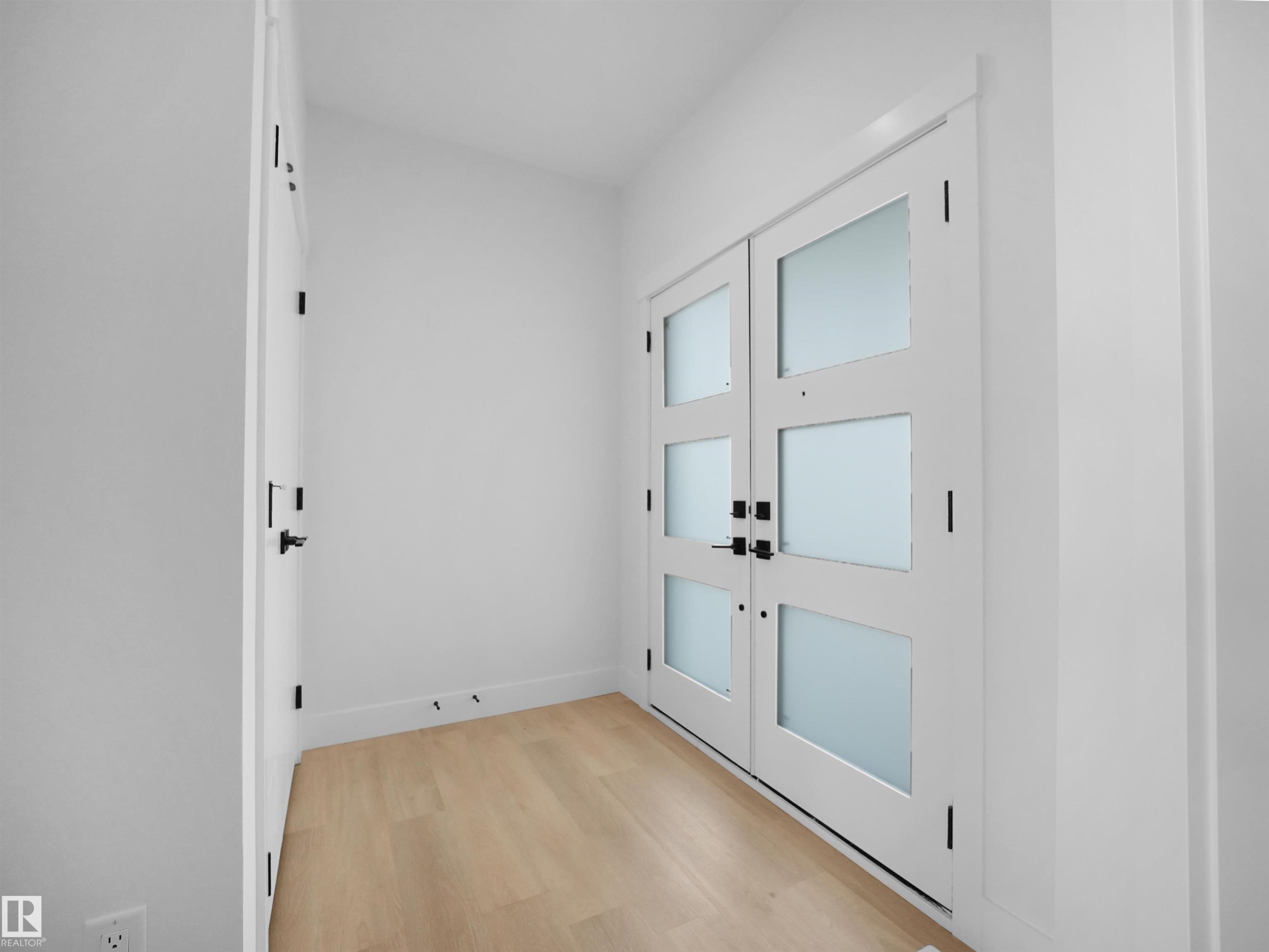 165 Edgewater Circle, Leduc, AB - Indoor Photo Showing Other Room