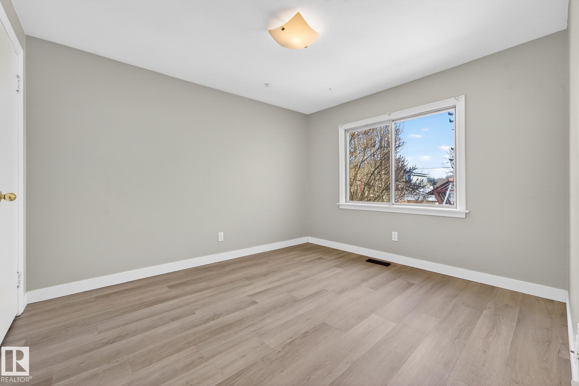 10519 140 Street, Edmonton, AB - Indoor Photo Showing Other Room