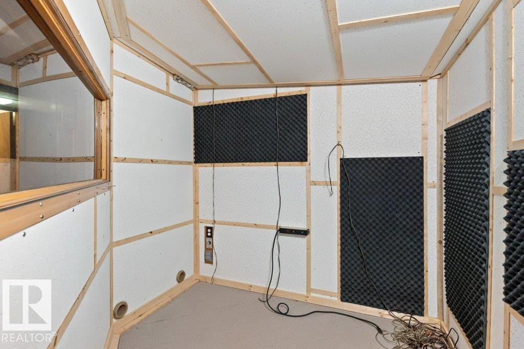 5006 55 Avenue, Stony Plain, AB - Photo Showing Other Room