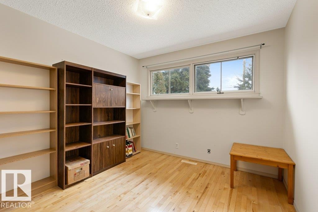 5006 55 Avenue, Stony Plain, AB - Indoor