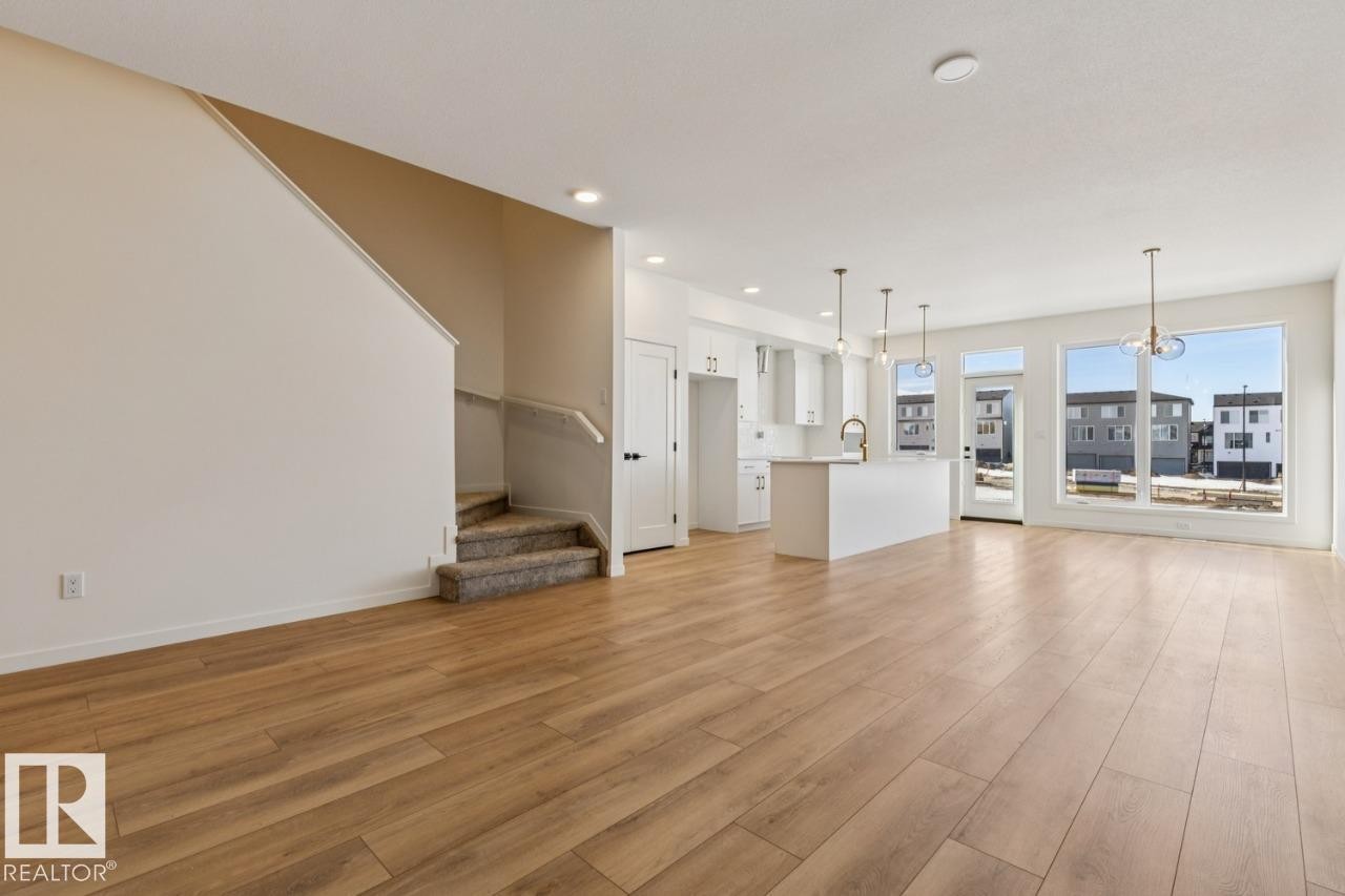 432 30 Street, Edmonton, AB - Indoor