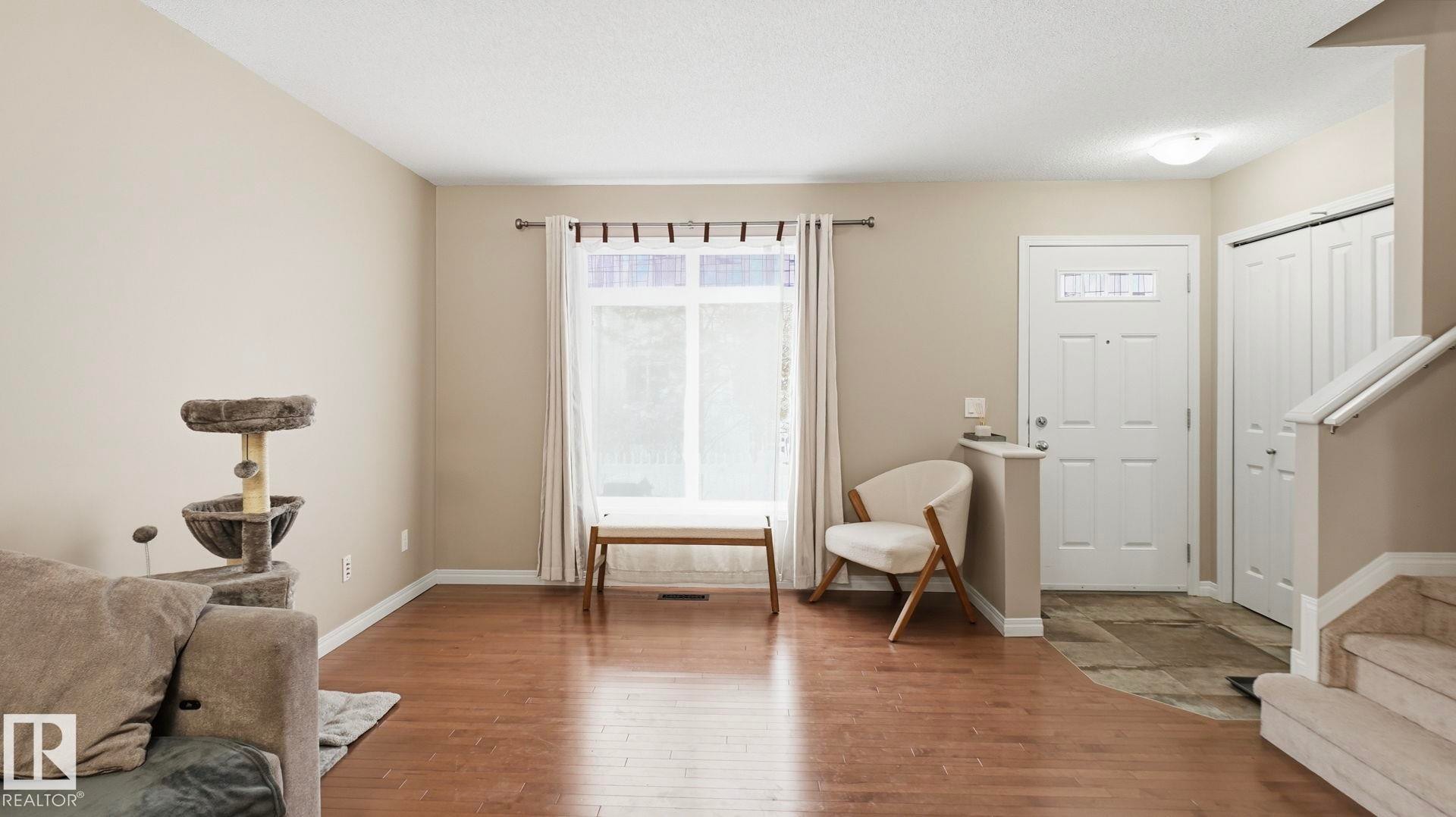 169 1804 70 St, Edmonton, AB - Indoor