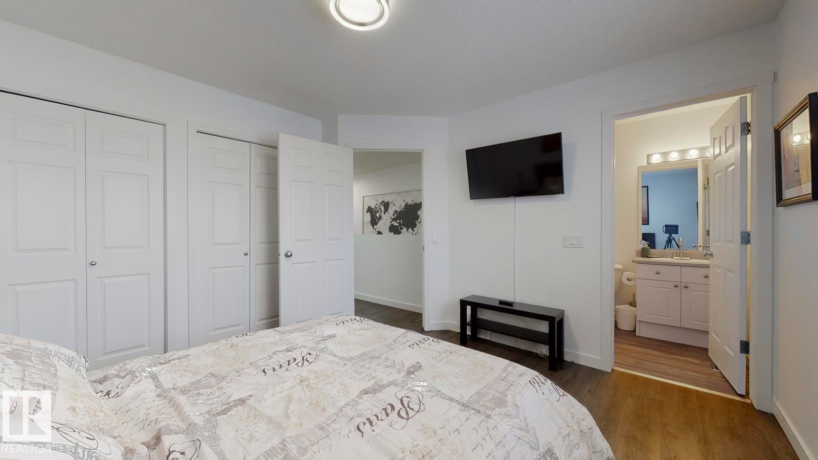 52 10909 106 Street, Edmonton, AB - Indoor Photo Showing Bedroom