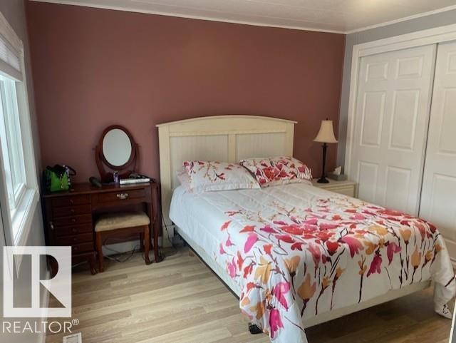 46 Round Road, Edmonton, AB - Indoor Photo Showing Bedroom