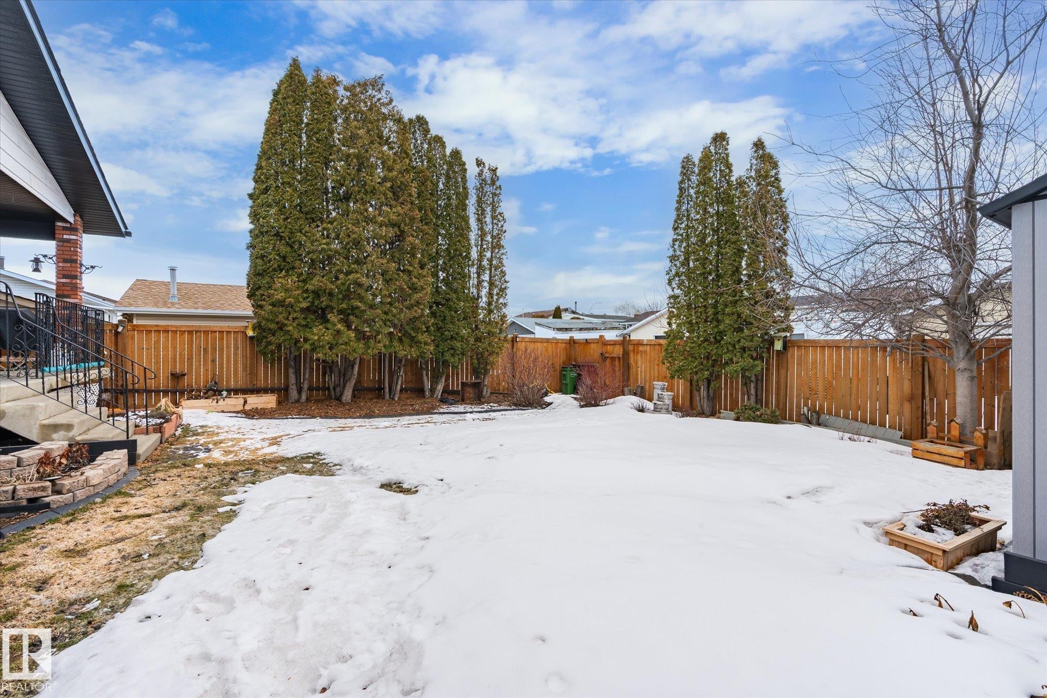 8427 152B Avenue, Edmonton, AB - Outdoor