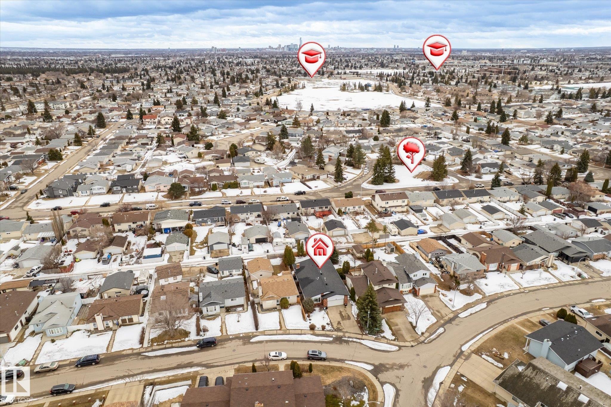 8427 152B Avenue, Edmonton, AB - Outdoor With View