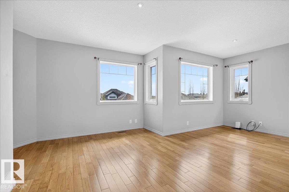 1004 Downey Way, Edmonton, AB - Indoor Photo Showing Other Room