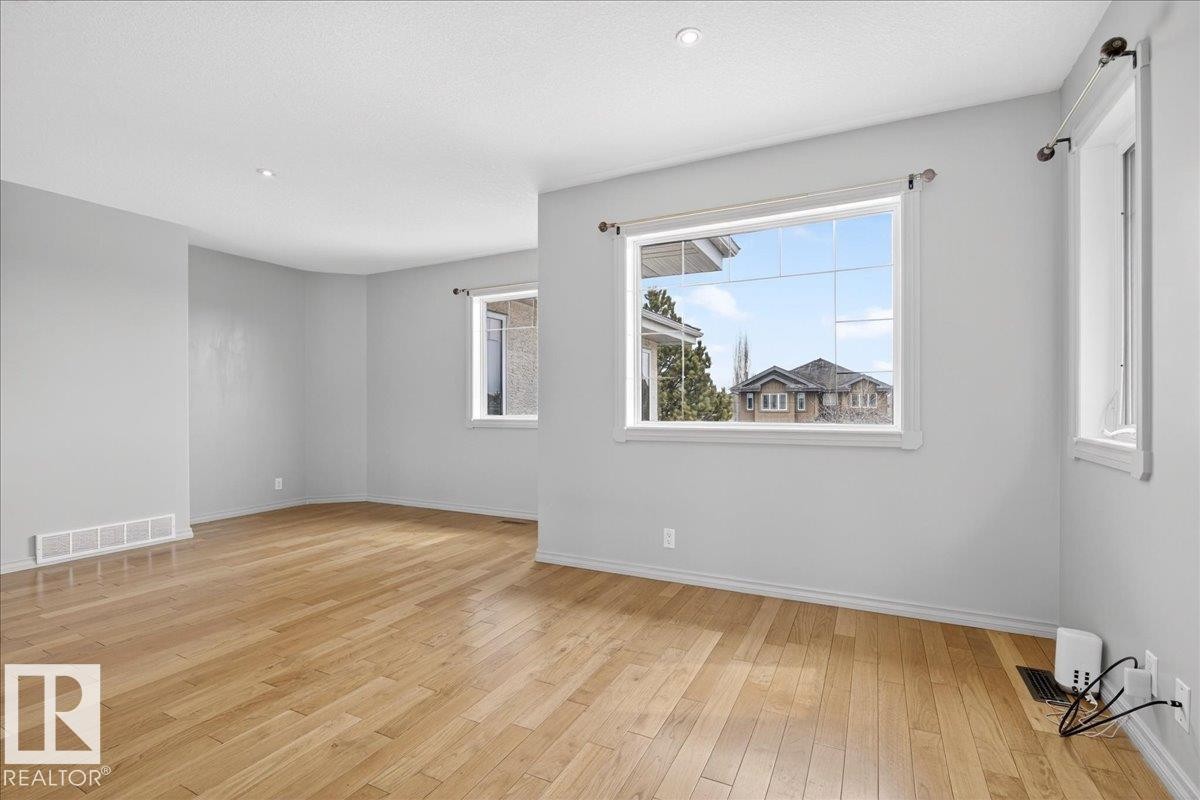 1004 Downey Way, Edmonton, AB - Indoor Photo Showing Other Room
