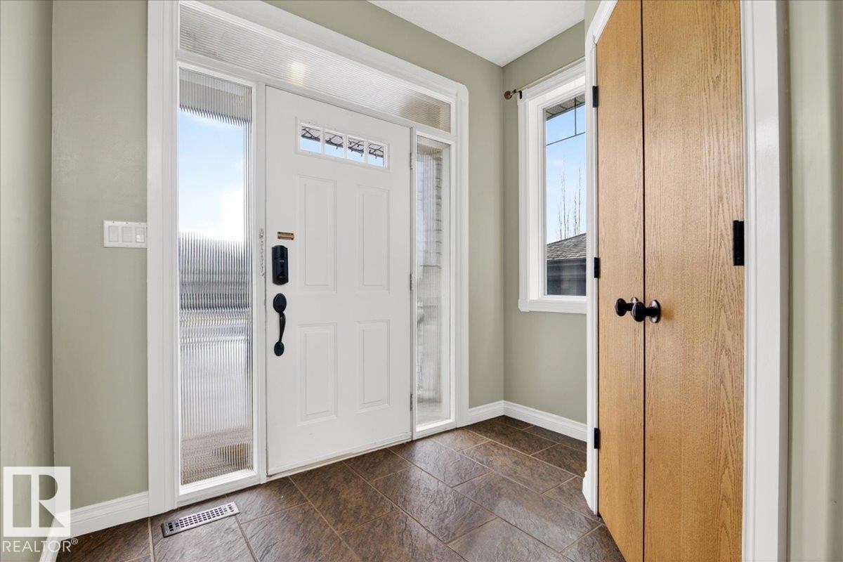 1004 Downey Way, Edmonton, AB - Indoor Photo Showing Other Room