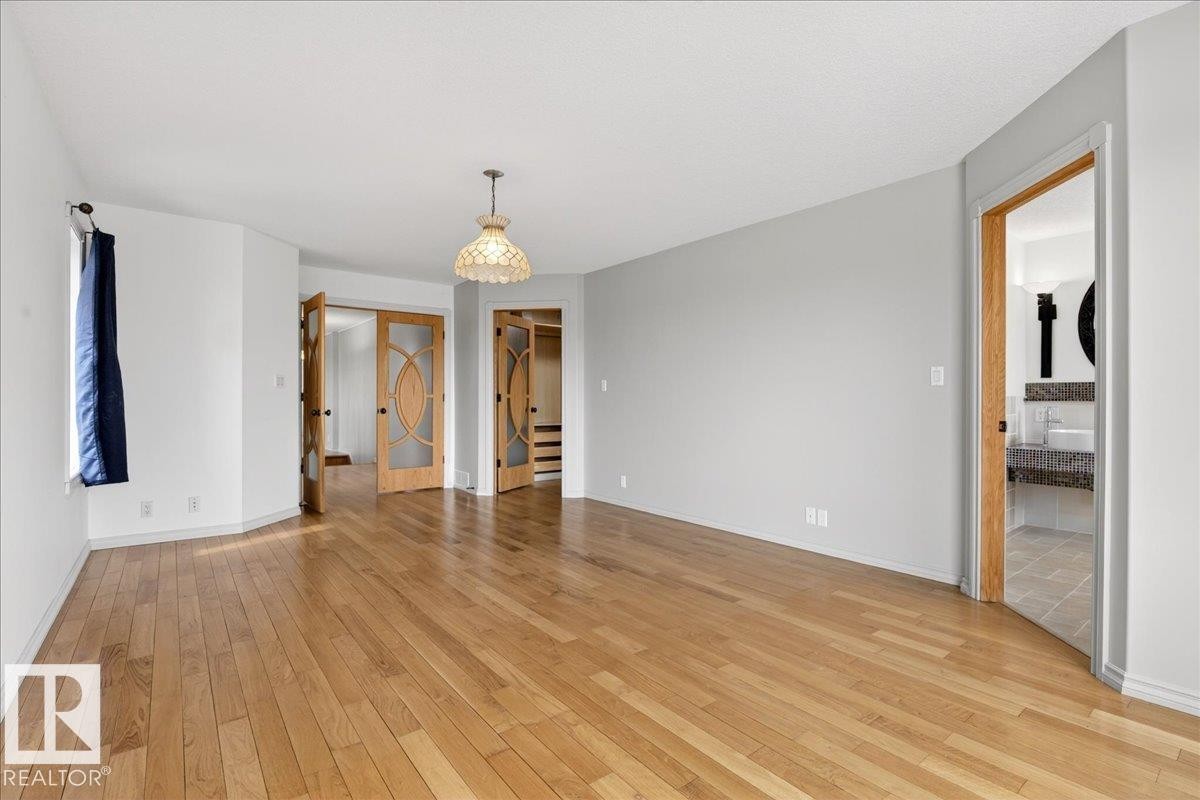 1004 Downey Way, Edmonton, AB - Indoor Photo Showing Other Room