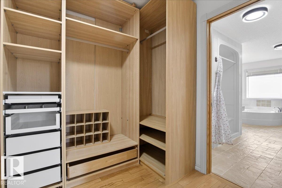 1004 Downey Way, Edmonton, AB - Indoor With Storage