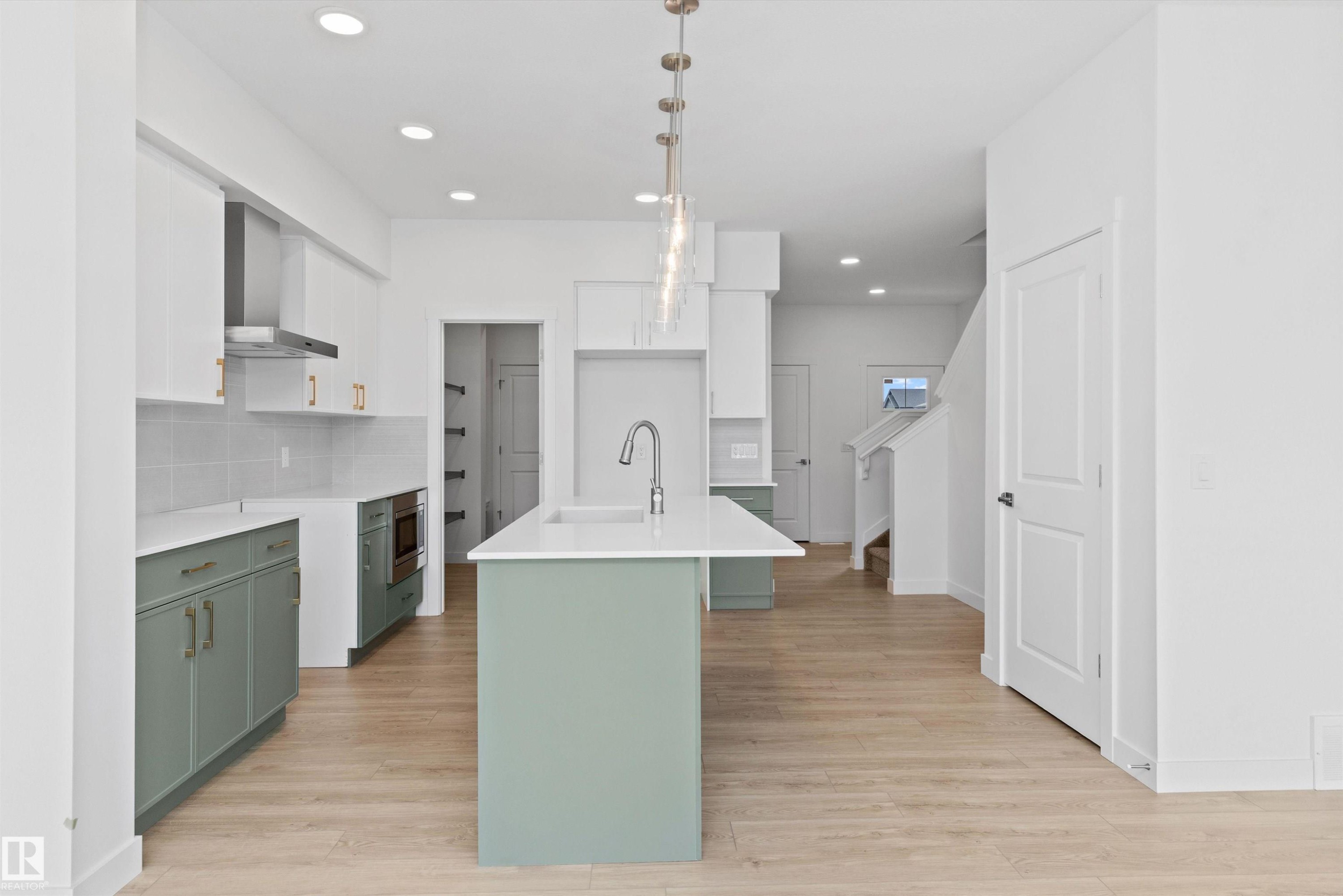 1058 Cristall Crescent, Edmonton, AB