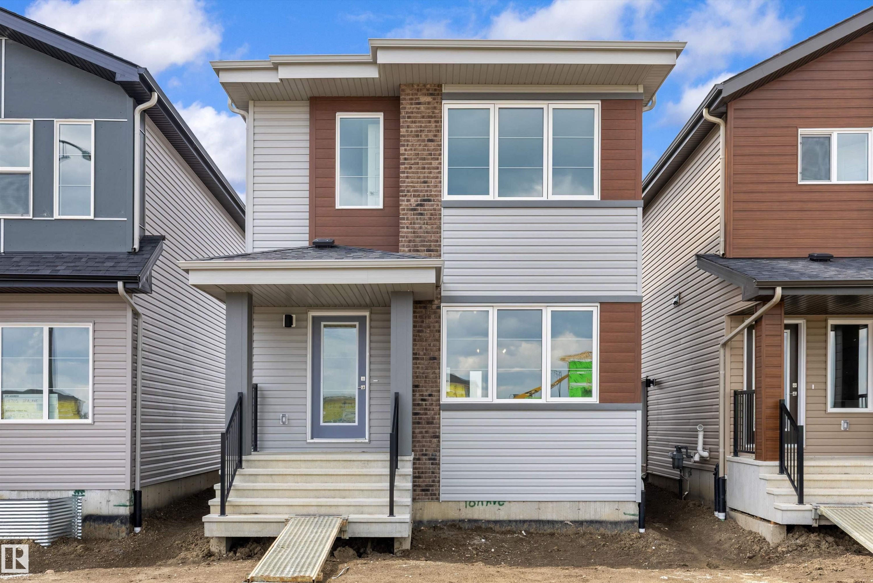 18709 18A Avenue, Edmonton, AB - Outdoor
