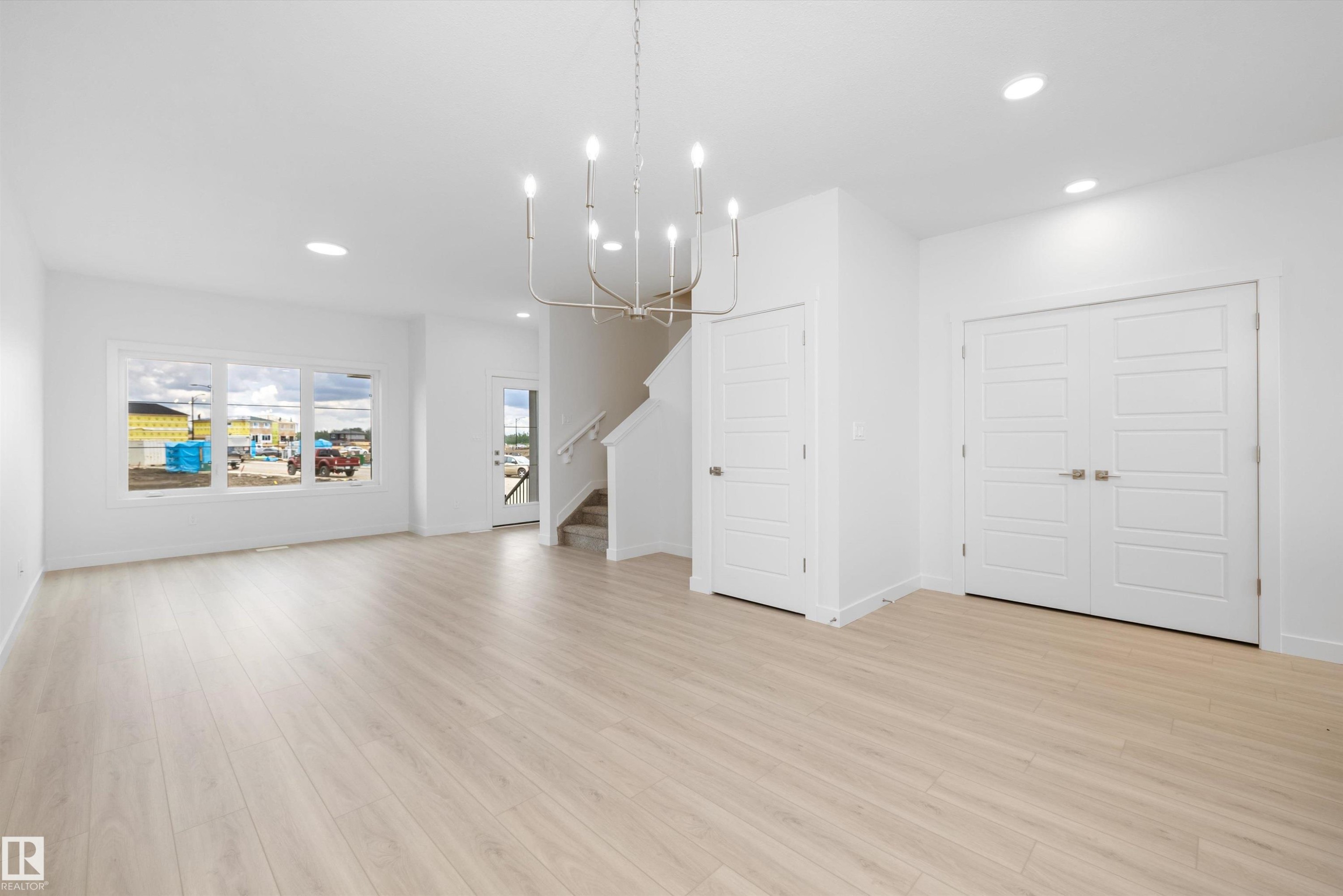 18709 18A Avenue, Edmonton, AB - Indoor