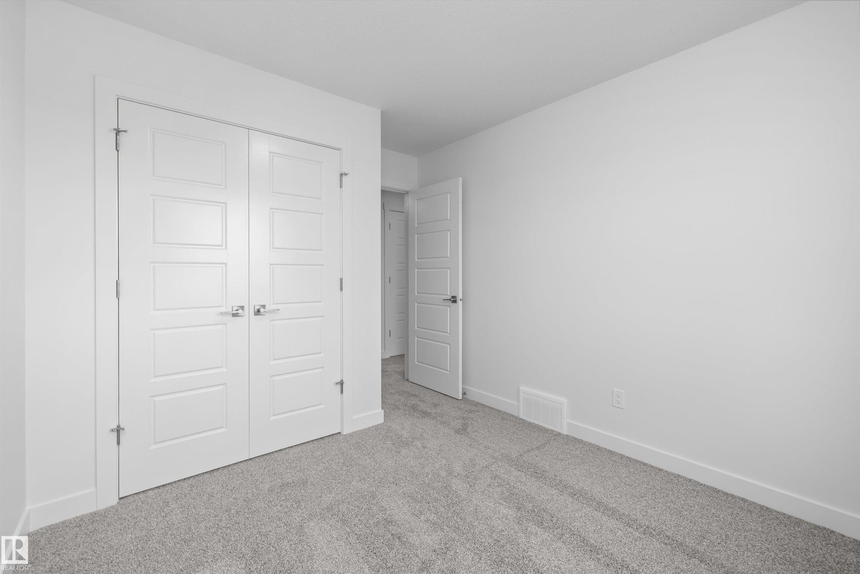 18709 18A Avenue, Edmonton, AB - Indoor Photo Showing Other Room