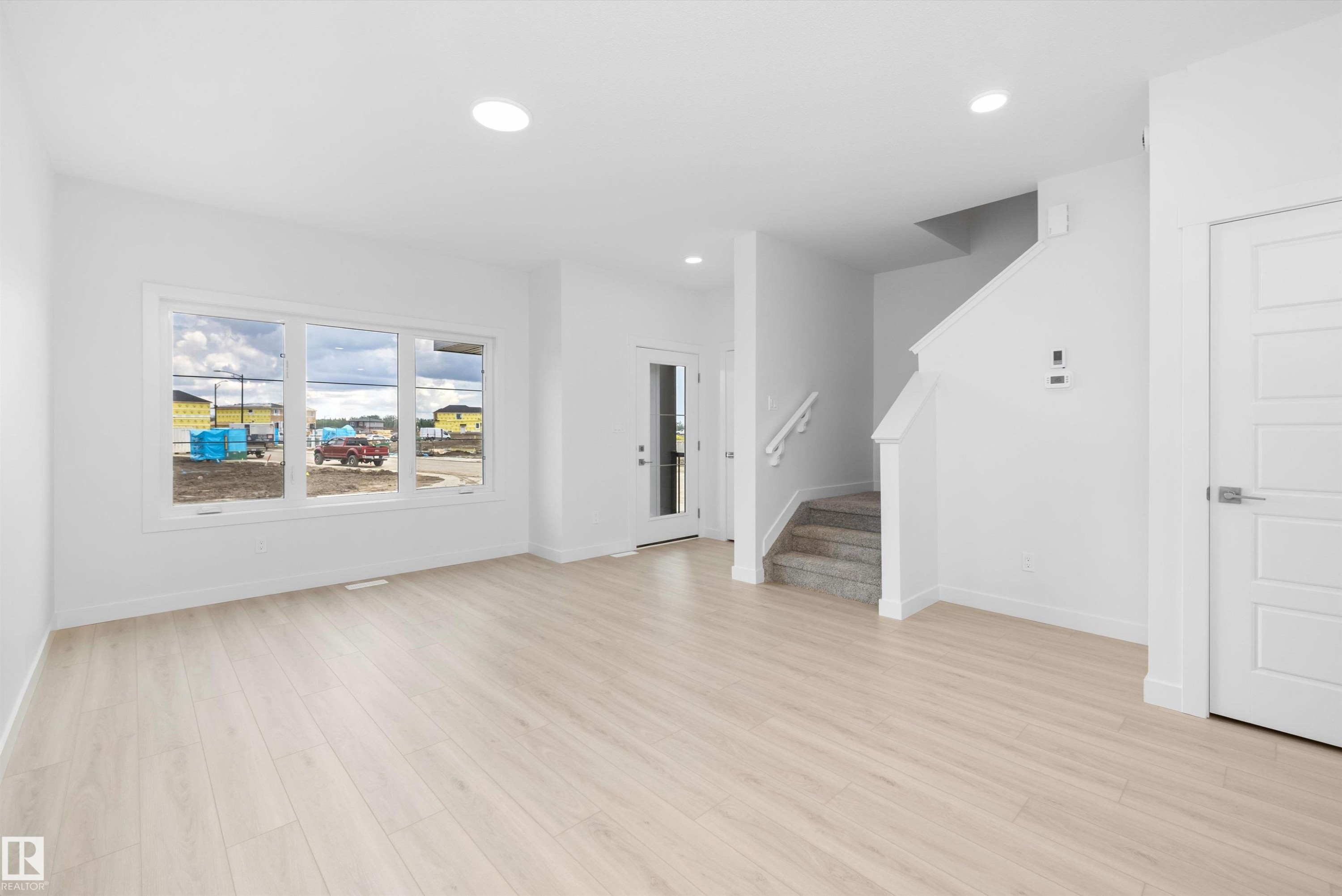 18709 18A Avenue, Edmonton, AB - Indoor Photo Showing Kitchen