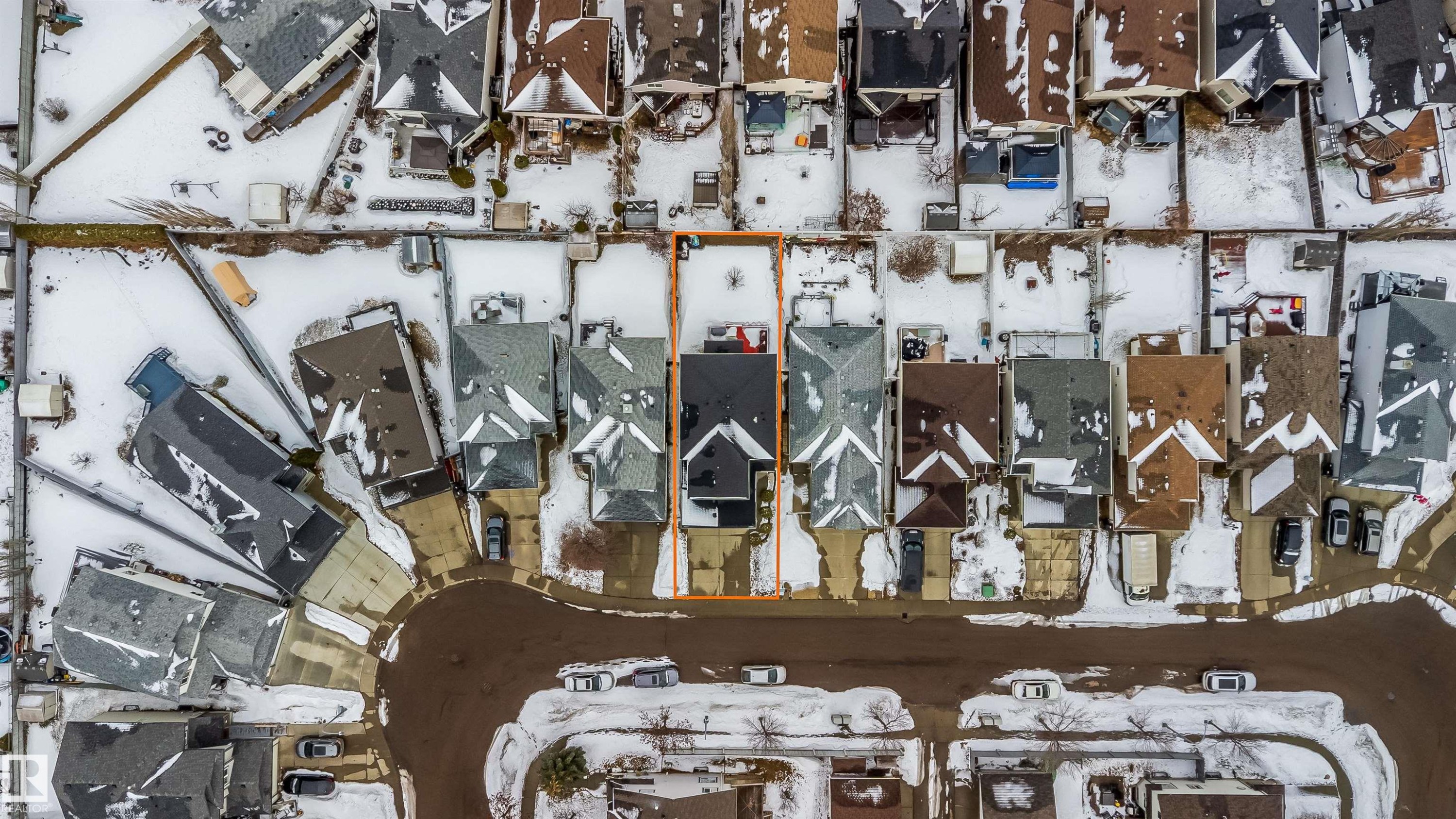 Aerial view of the property, showcasing its position within the neighbourhood - 8932 175 Avenue, Edmonton, AB - Other
