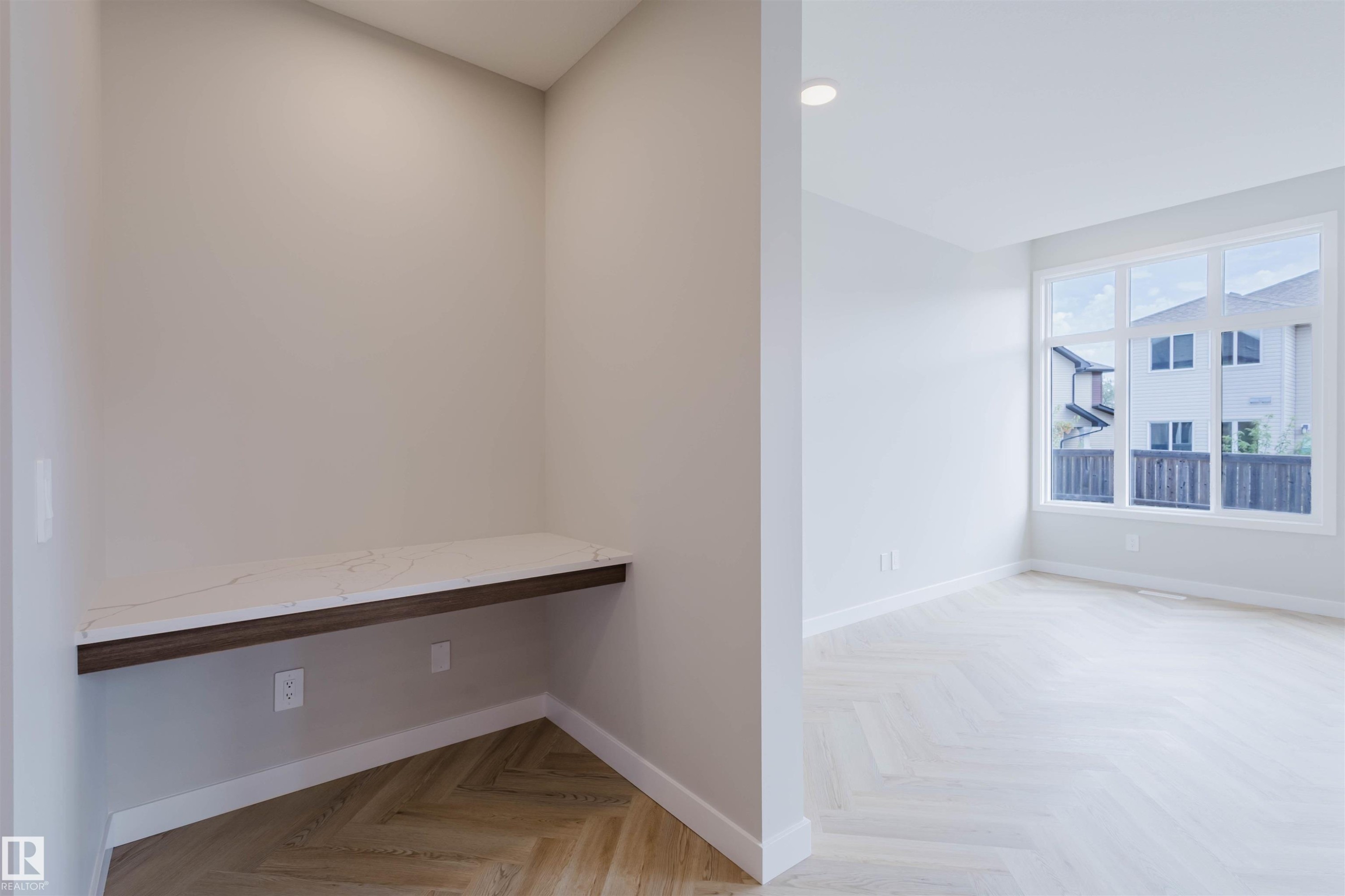 20632 43 Avenue, Edmonton, AB - Indoor Photo Showing Other Room