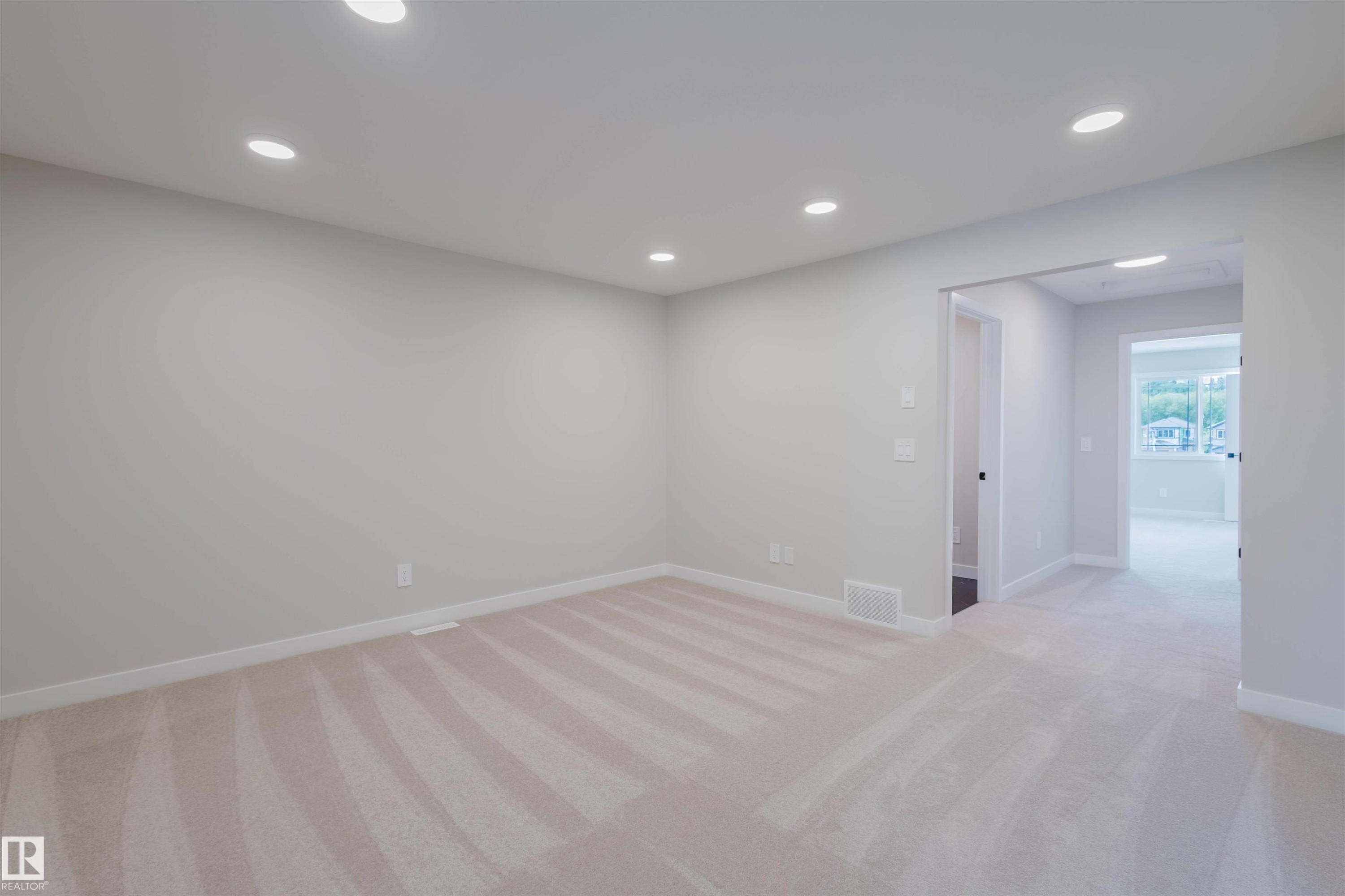 20632 43 Avenue, Edmonton, AB - Indoor Photo Showing Other Room