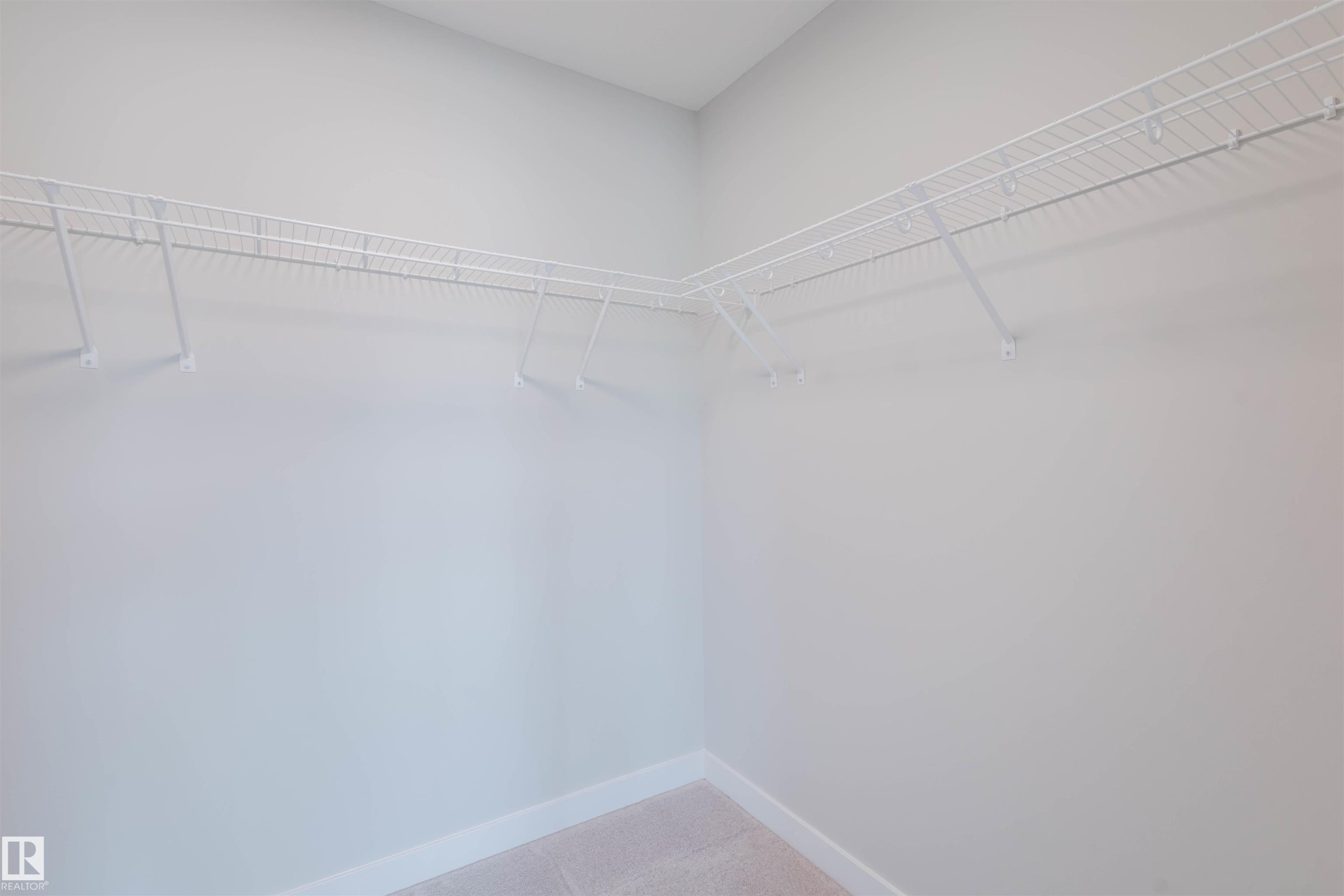20632 43 Avenue, Edmonton, AB - Indoor With Storage