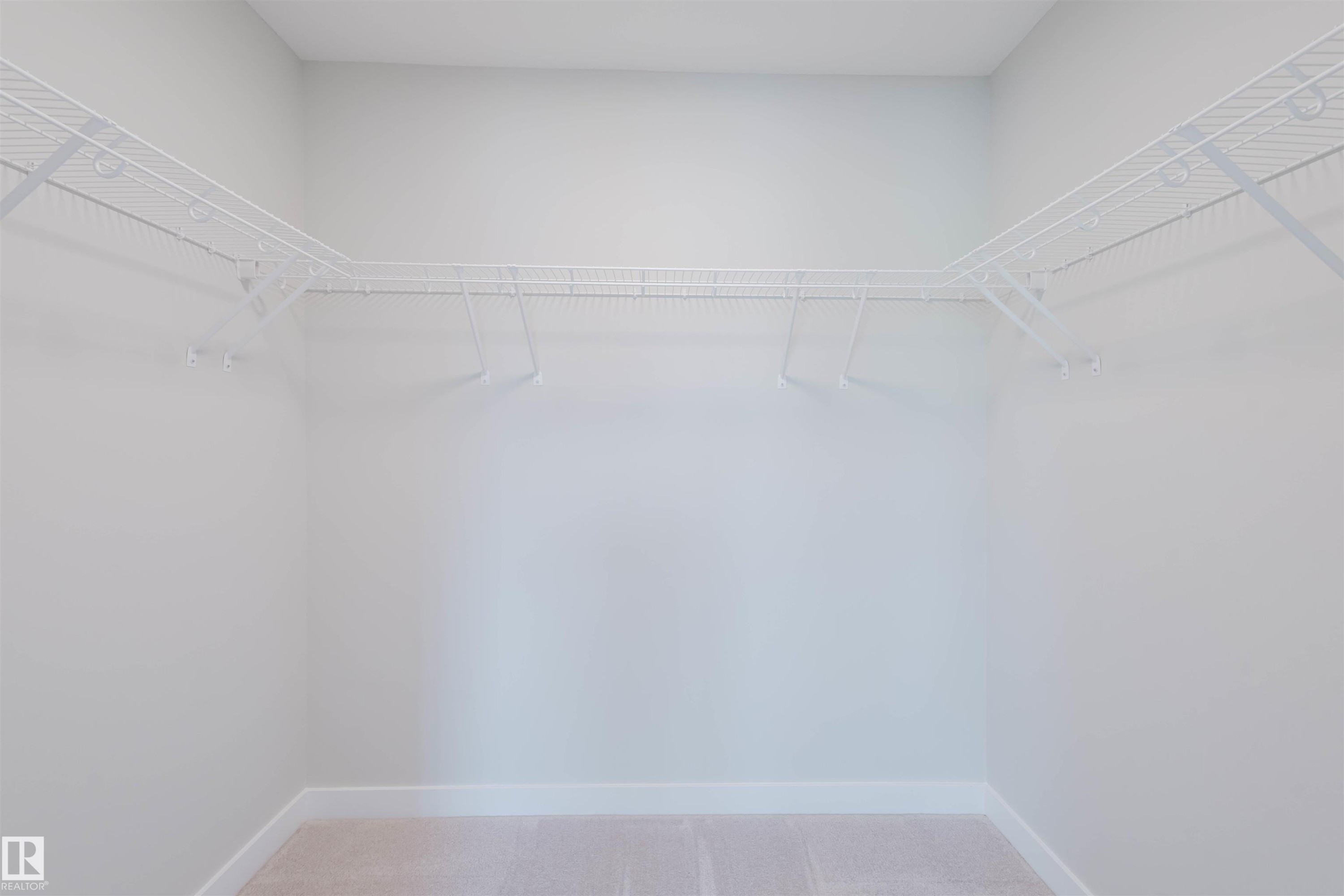 20632 43 Avenue, Edmonton, AB - Indoor With Storage