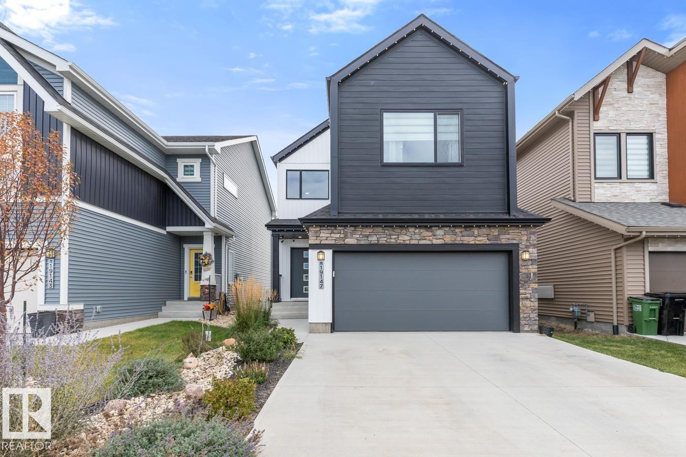 19147 22 Avenue, Edmonton, AB - Outdoor With Facade