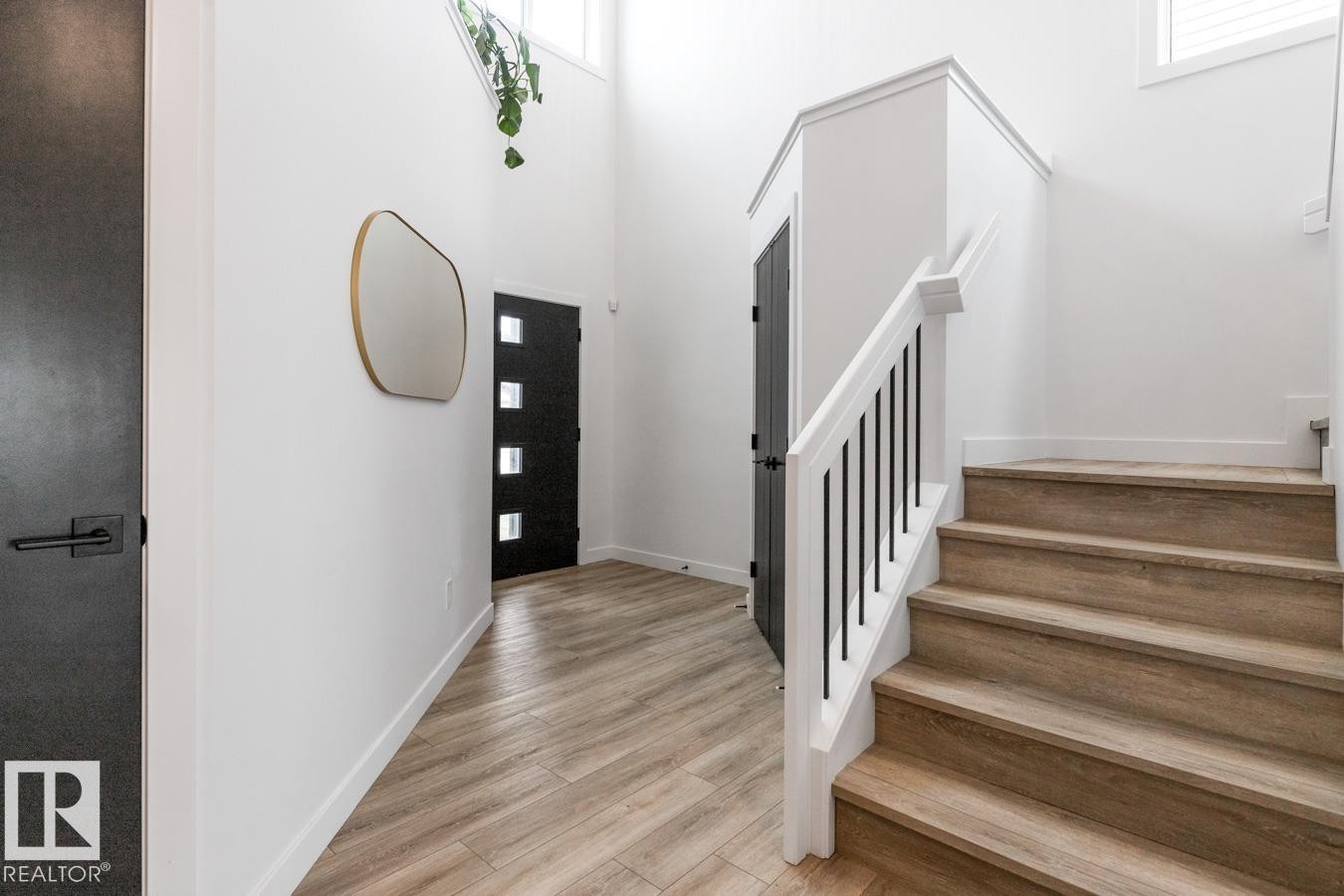 19147 22 Avenue, Edmonton, AB - Indoor Photo Showing Other Room
