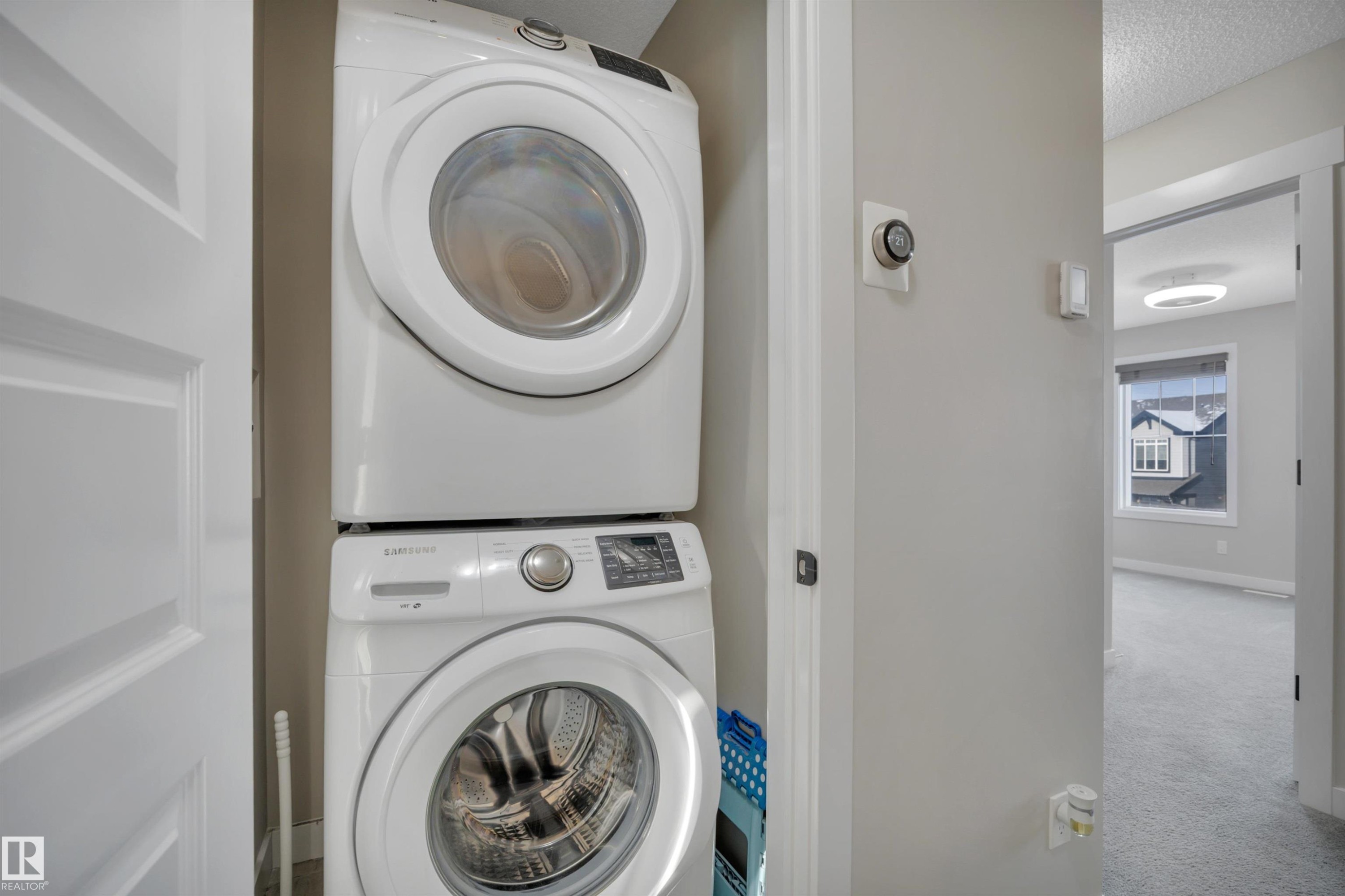 8021 Orchards Green, Edmonton, AB - Indoor Photo Showing Laundry Room