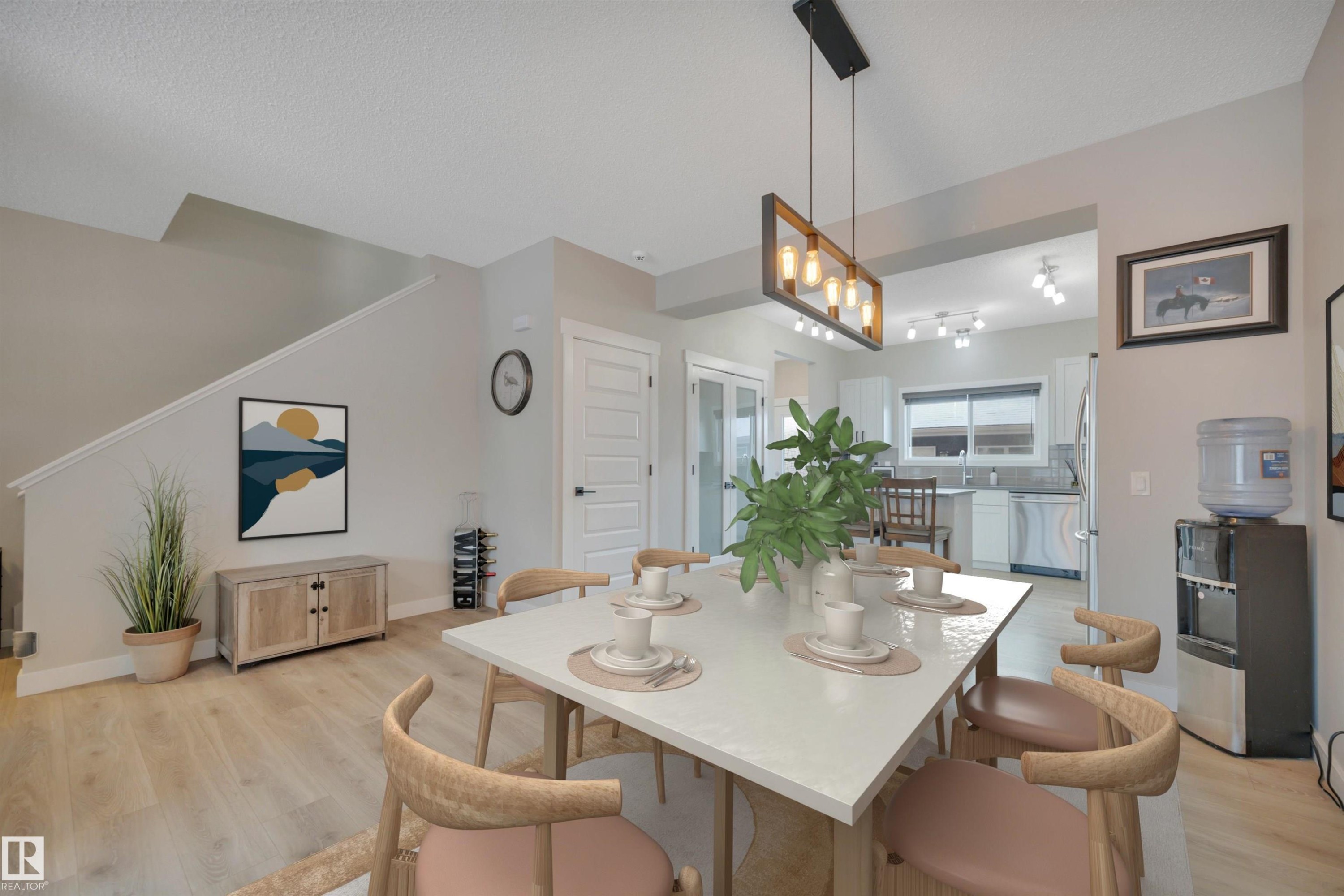 8021 Orchards Green, Edmonton, AB - Indoor Photo Showing Dining Room