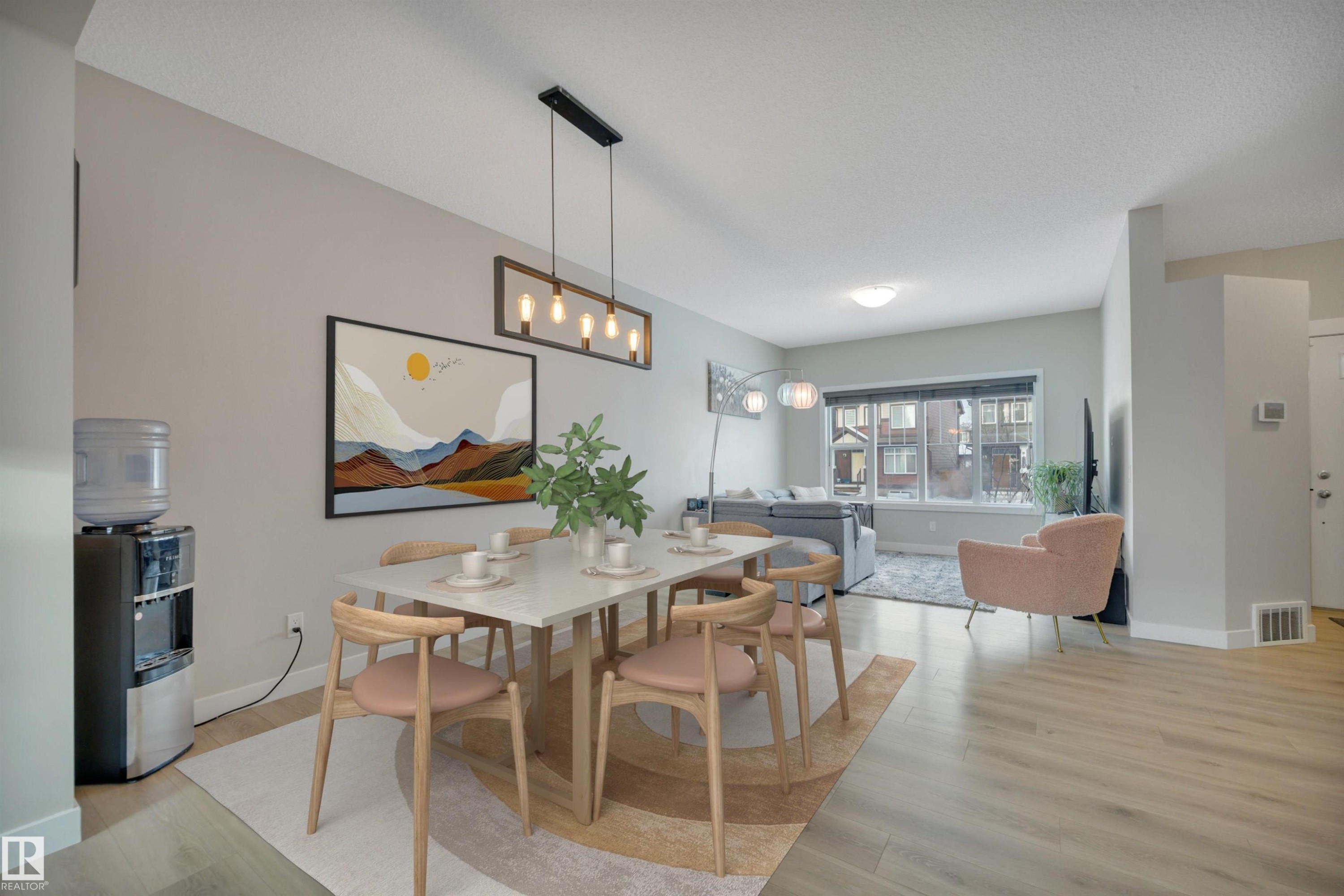 8021 Orchards Green, Edmonton, AB - Indoor Photo Showing Dining Room