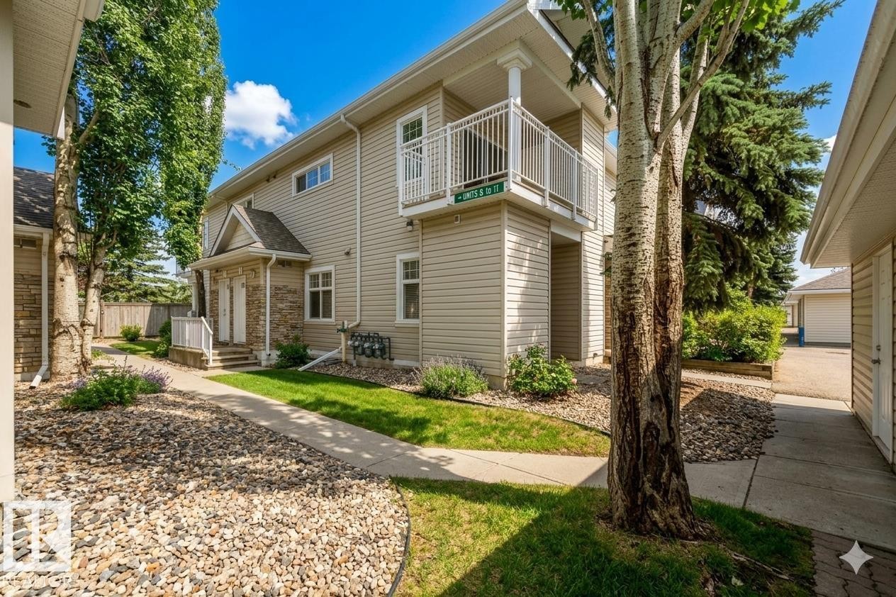 11 1179 Summerside Drive, Edmonton, AB - Outdoor