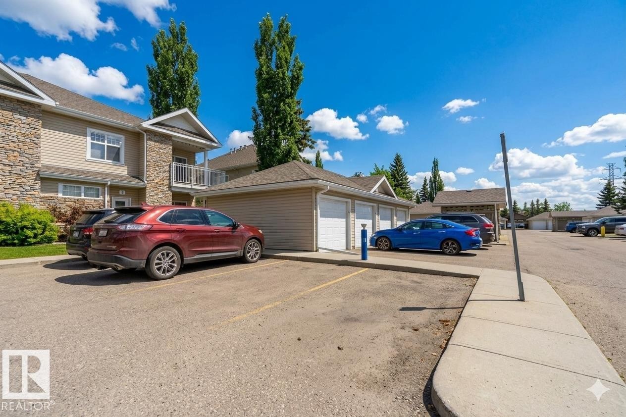 11 1179 Summerside Drive, Edmonton, AB - Outdoor