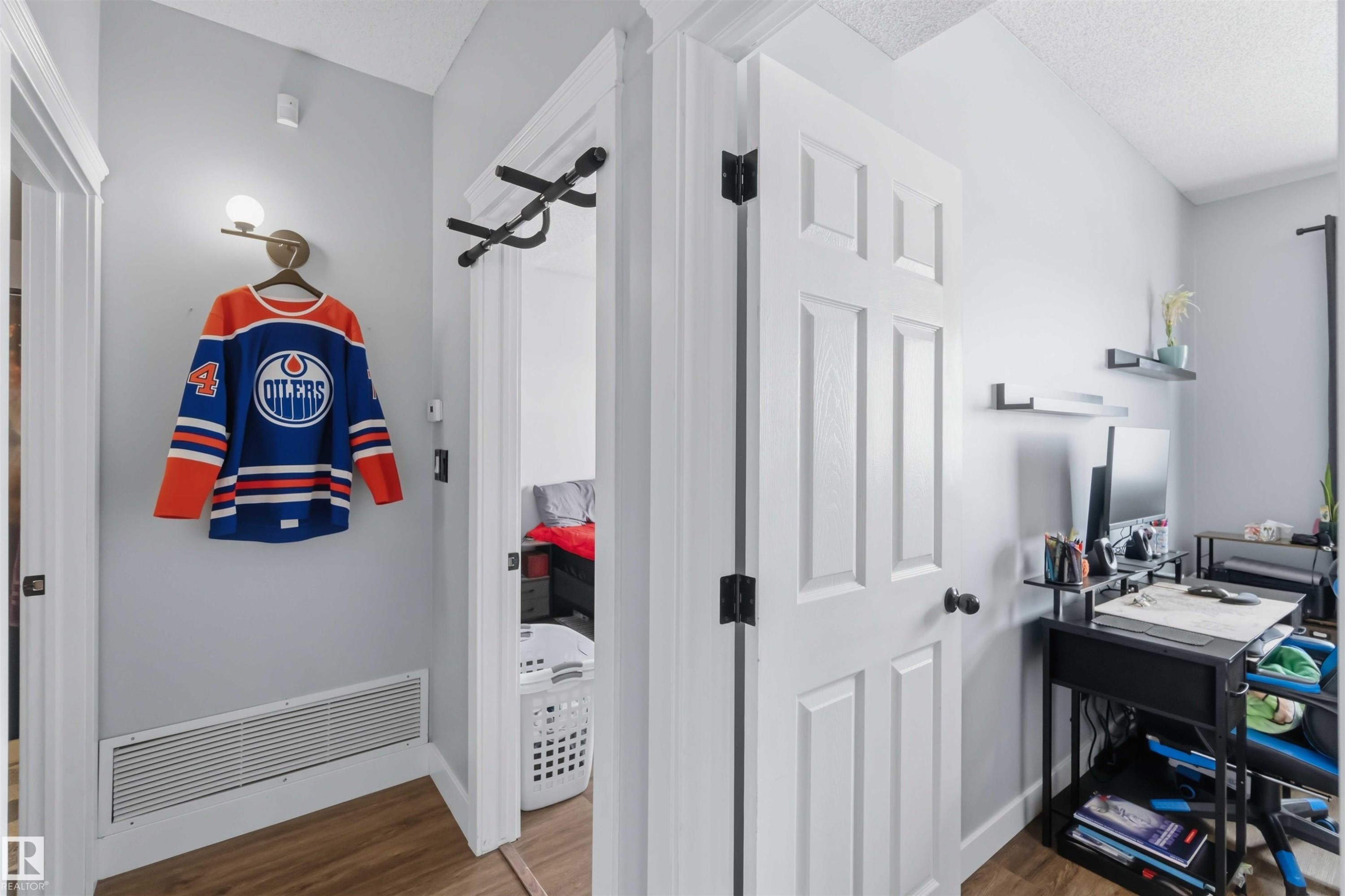 11 1179 Summerside Drive, Edmonton, AB - Indoor