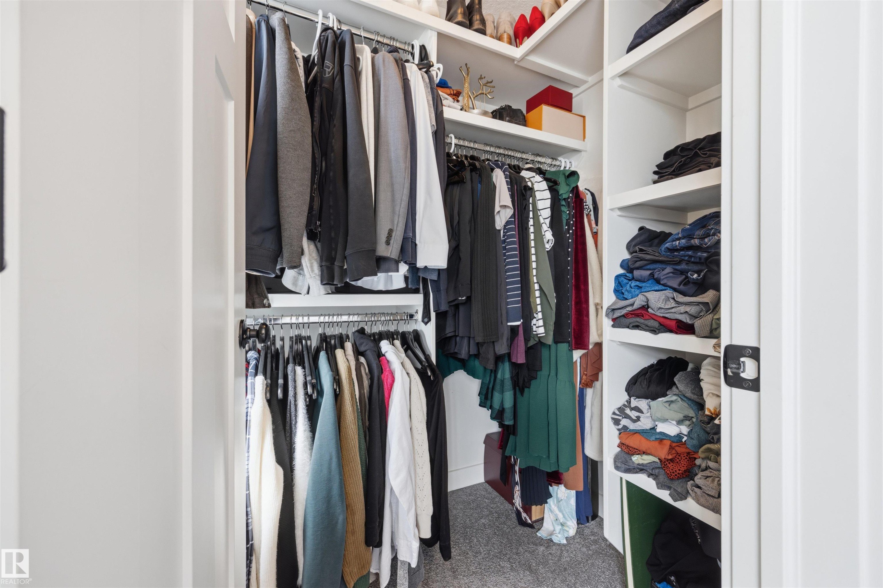 7123 Cardinal Way, Edmonton, AB - Indoor With Storage