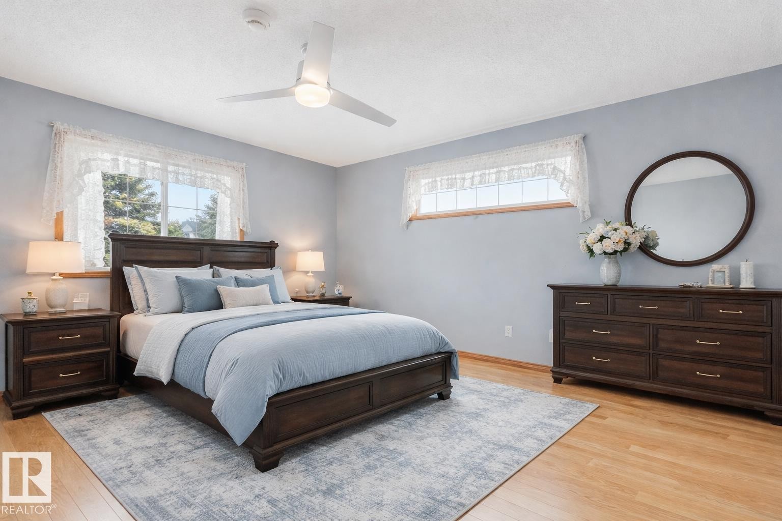 11704 11 Avenue, Edmonton, AB - Indoor Photo Showing Bedroom