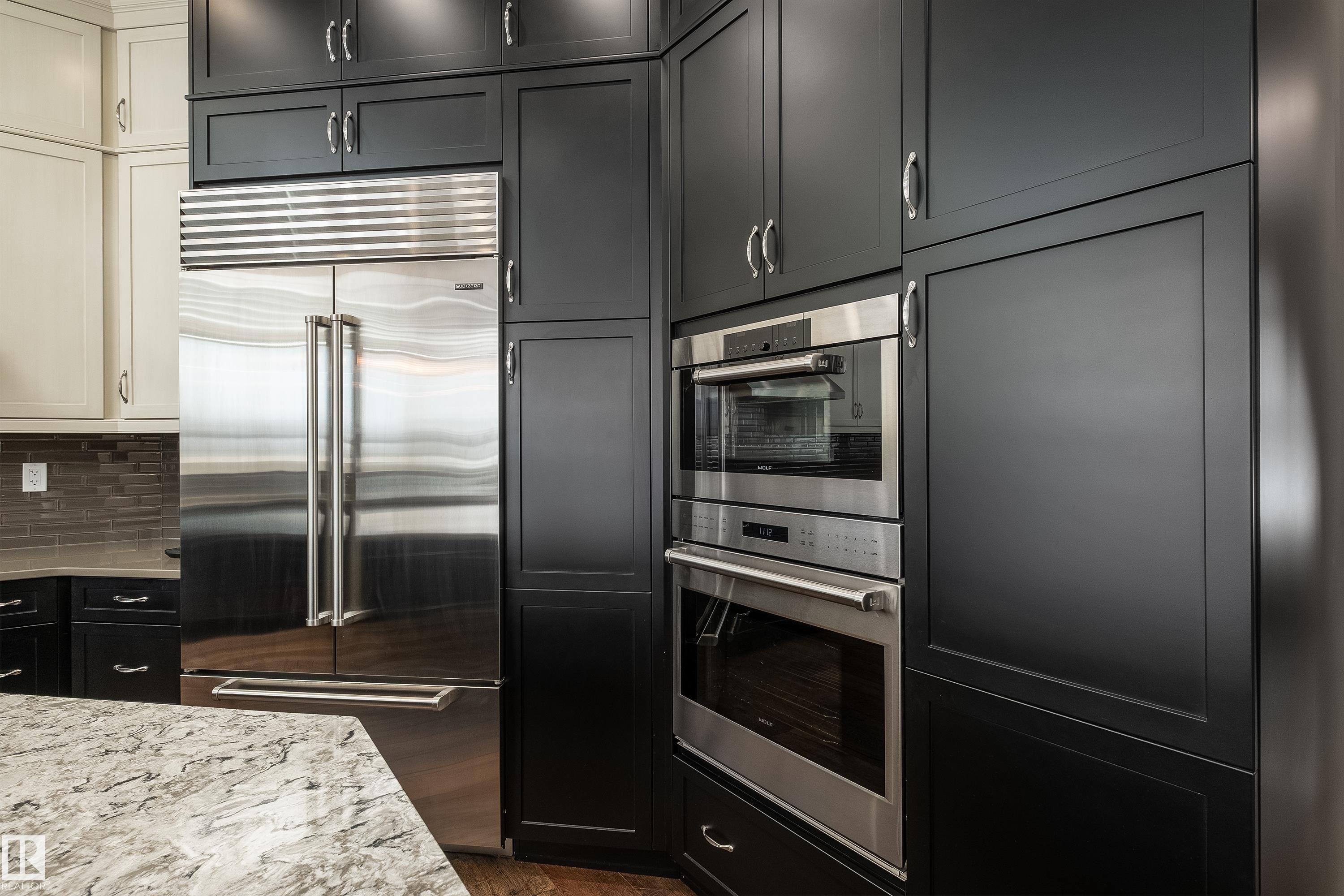 1079 Genesis Lake Boulevard, Stony Plain, AB - Indoor Photo Showing Kitchen