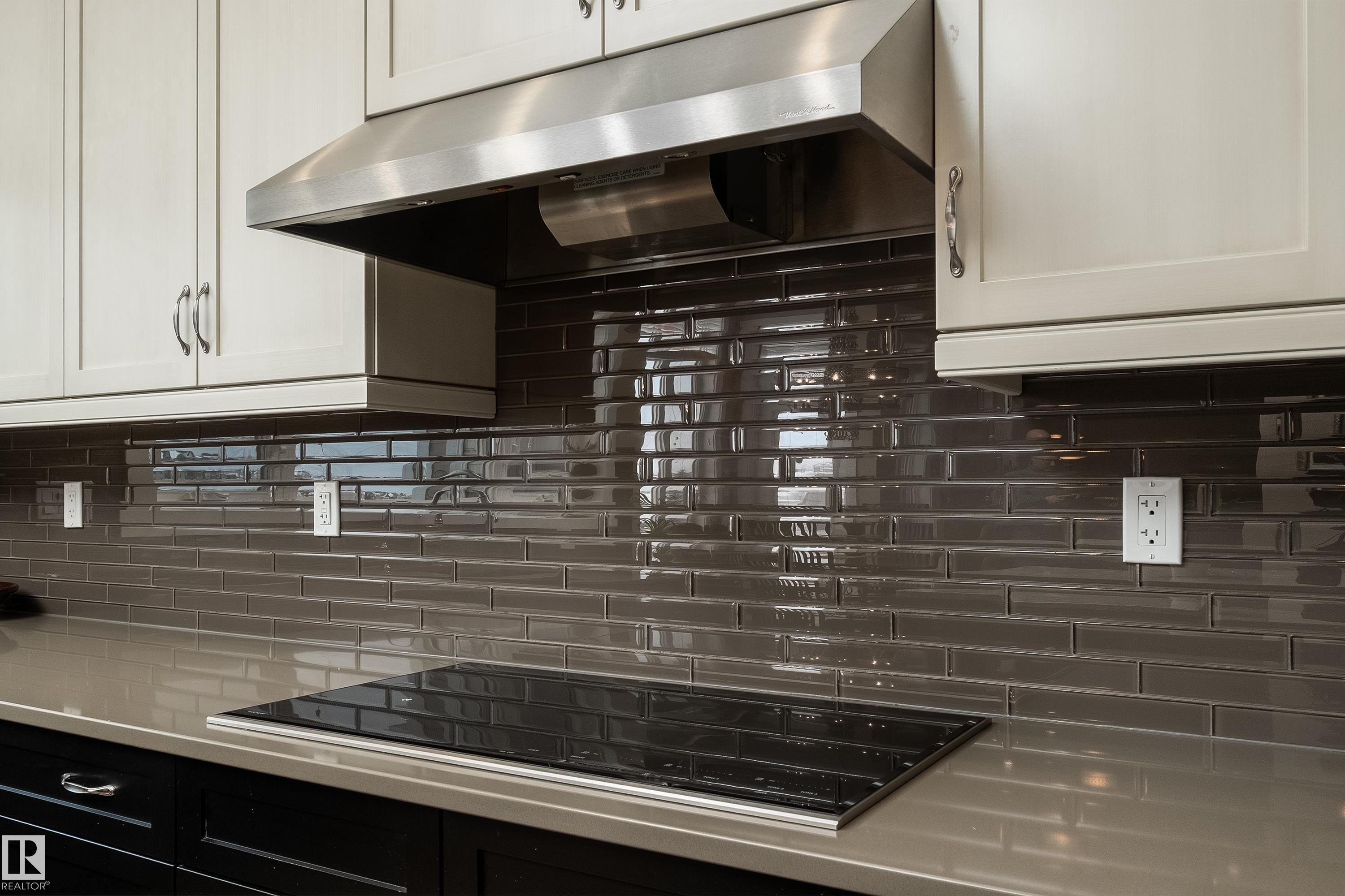 1079 Genesis Lake Boulevard, Stony Plain, AB - Indoor Photo Showing Kitchen