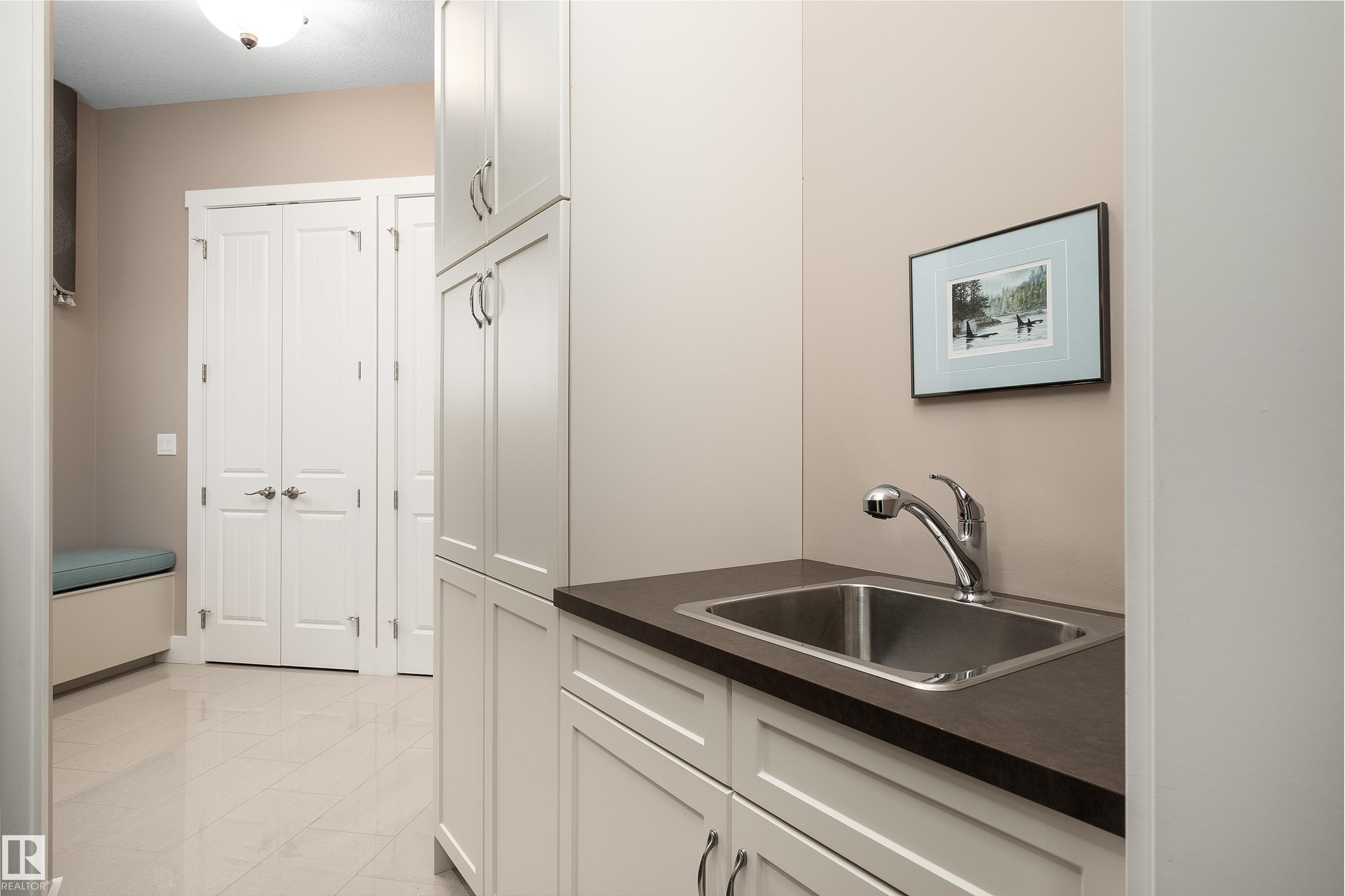 1079 Genesis Lake Boulevard, Stony Plain, AB - Indoor Photo Showing Kitchen