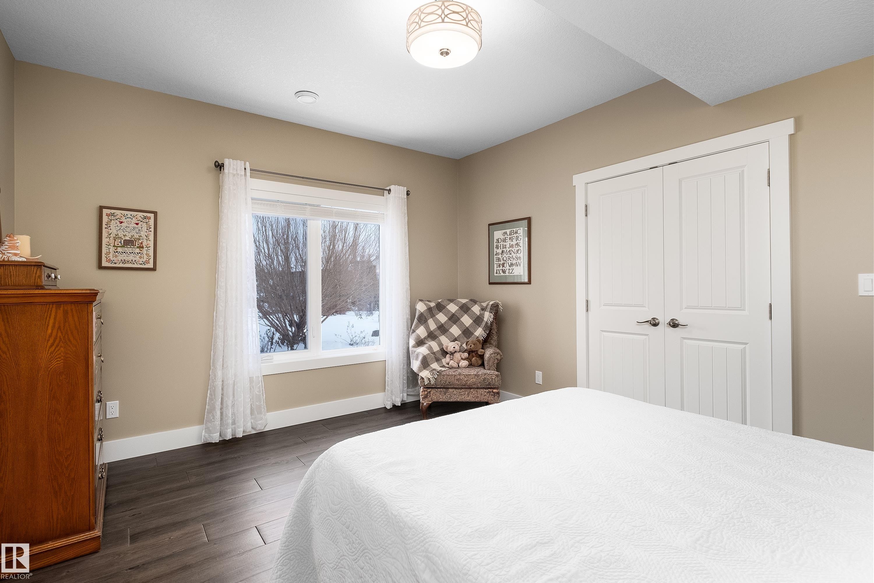 1079 Genesis Lake Boulevard, Stony Plain, AB - Indoor Photo Showing Bedroom