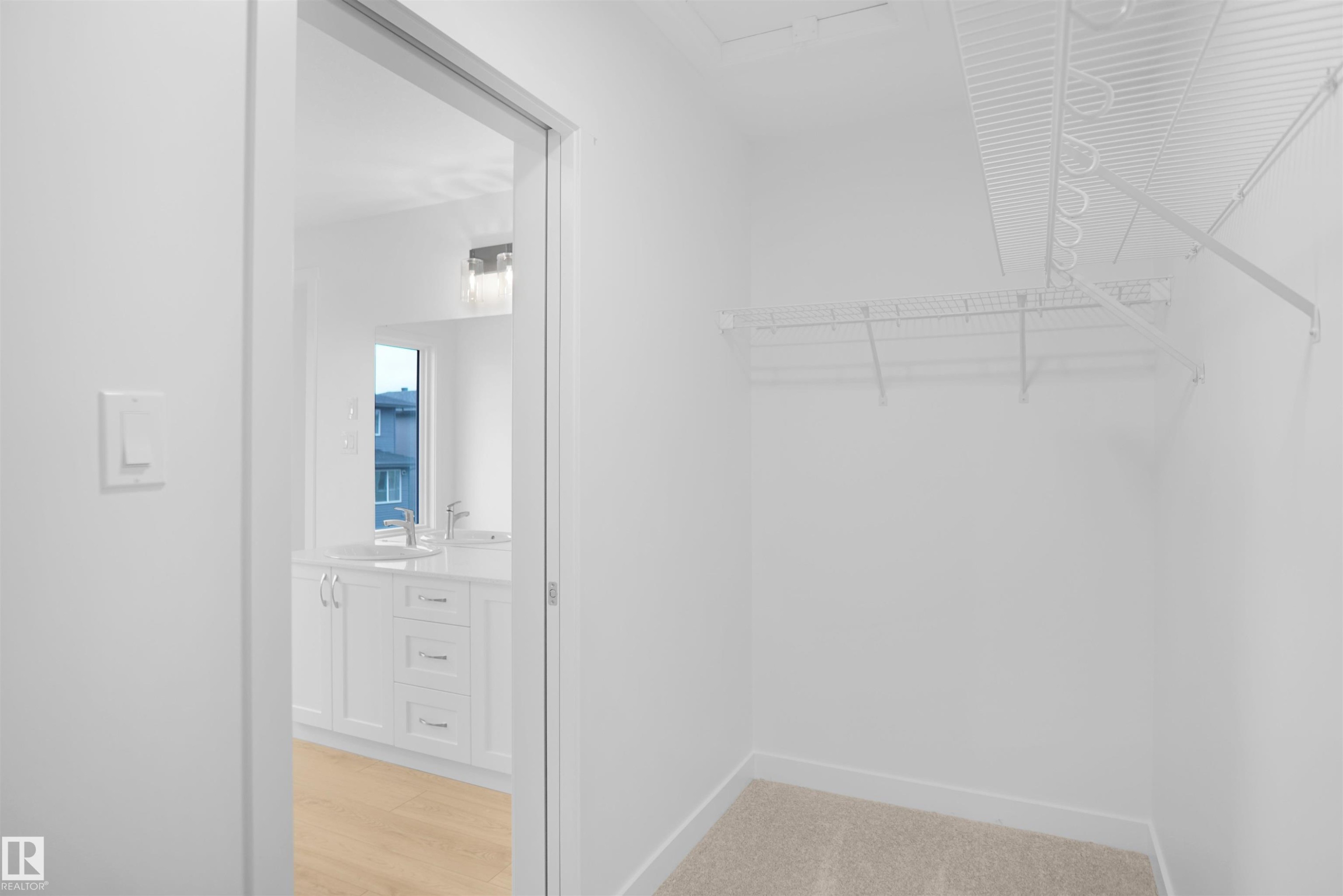 13132 214 Street Nw, Edmonton, AB - Indoor