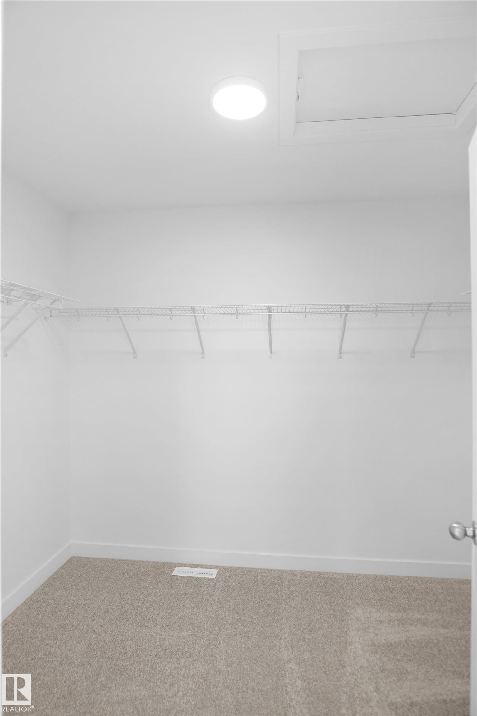 13136 214 Street, Edmonton, AB - Indoor With Storage