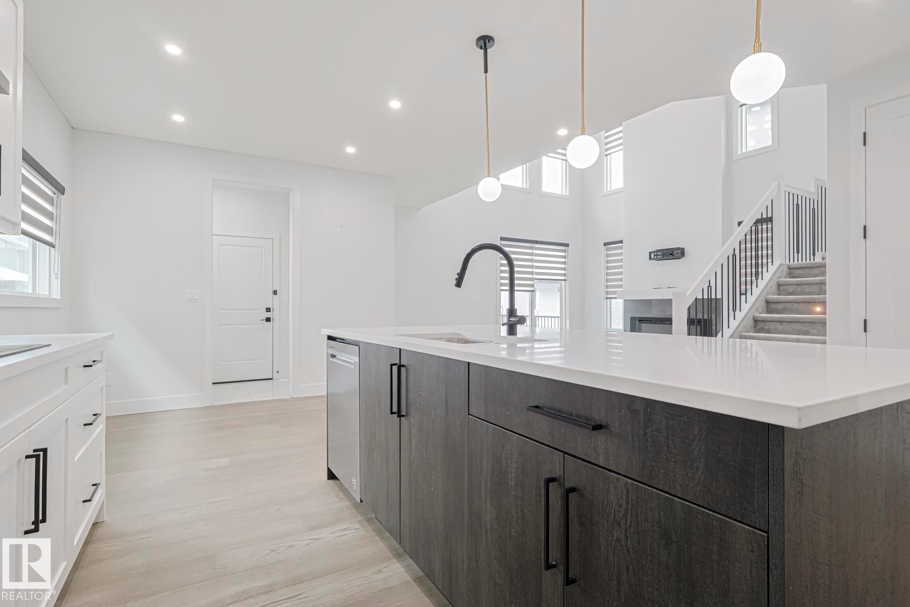 7446 Colonel Mewburn Road, Edmonton, AB - Indoor Photo Showing Kitchen With Upgraded Kitchen