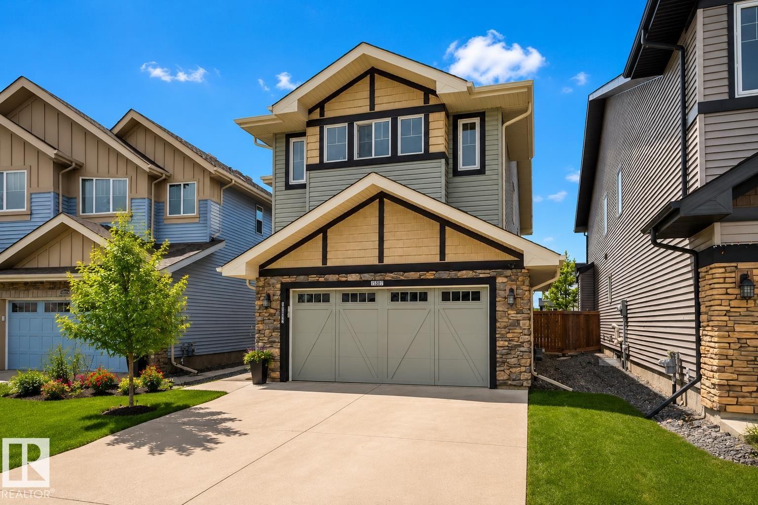 15807 18 Avenue, Edmonton, AB - Outdoor
