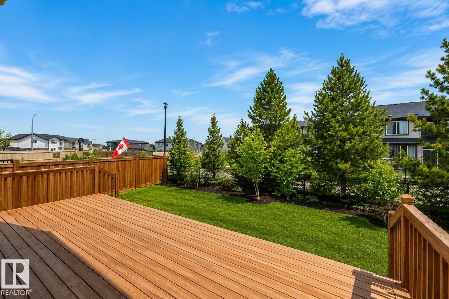 15807 18 Avenue, Edmonton, AB - Outdoor