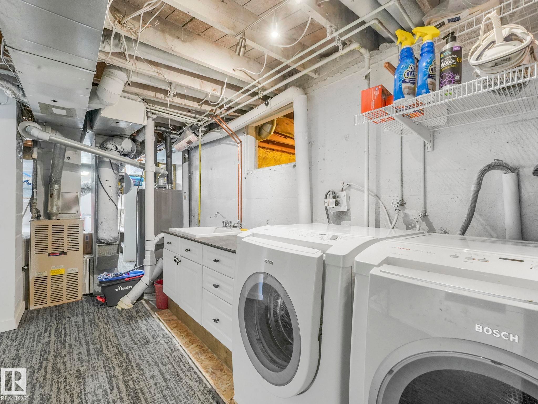 10727 66 Avenue, Edmonton, AB - Indoor Photo Showing Laundry Room