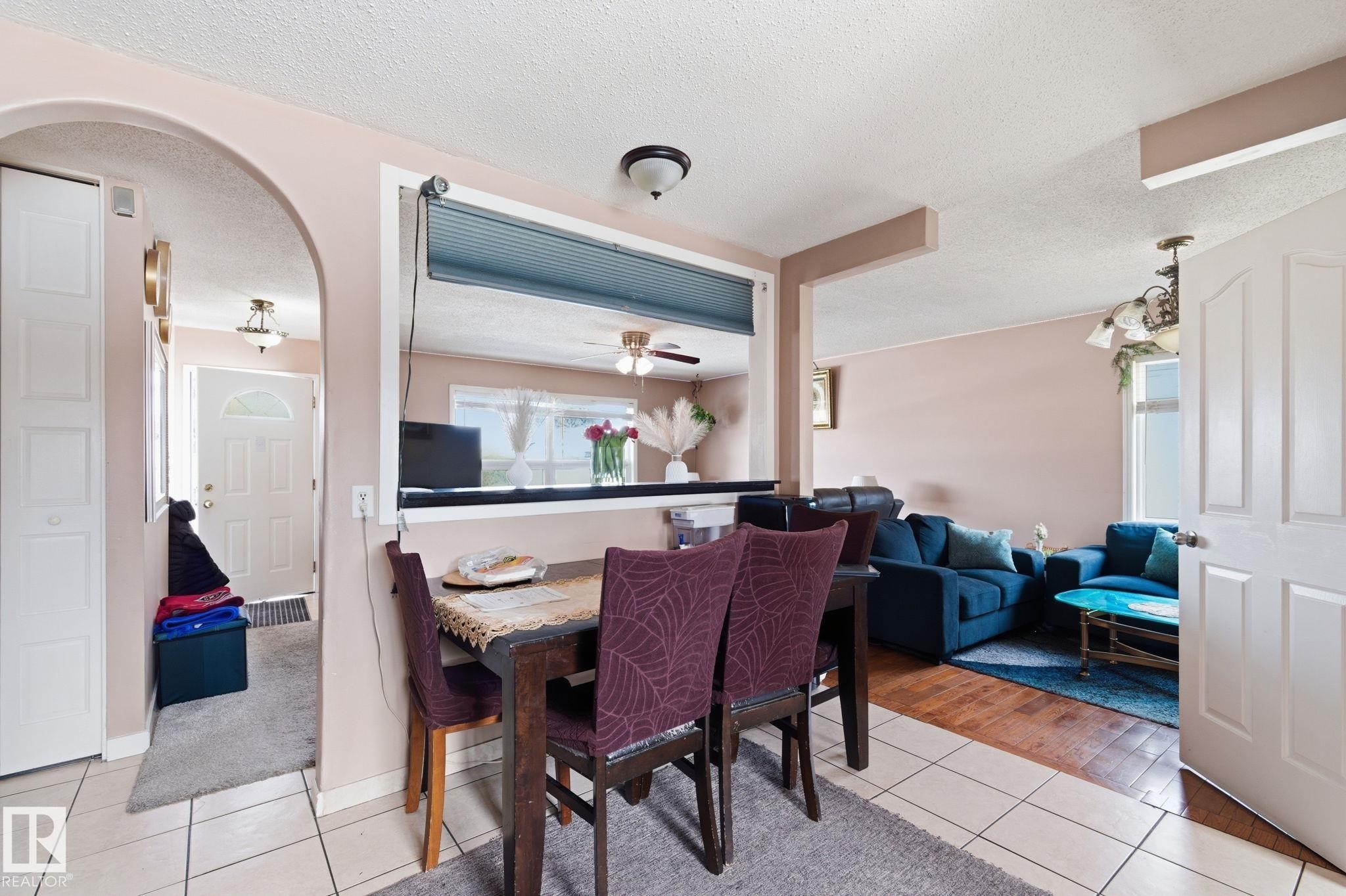 10617 167A Avenue, Edmonton, AB - Indoor