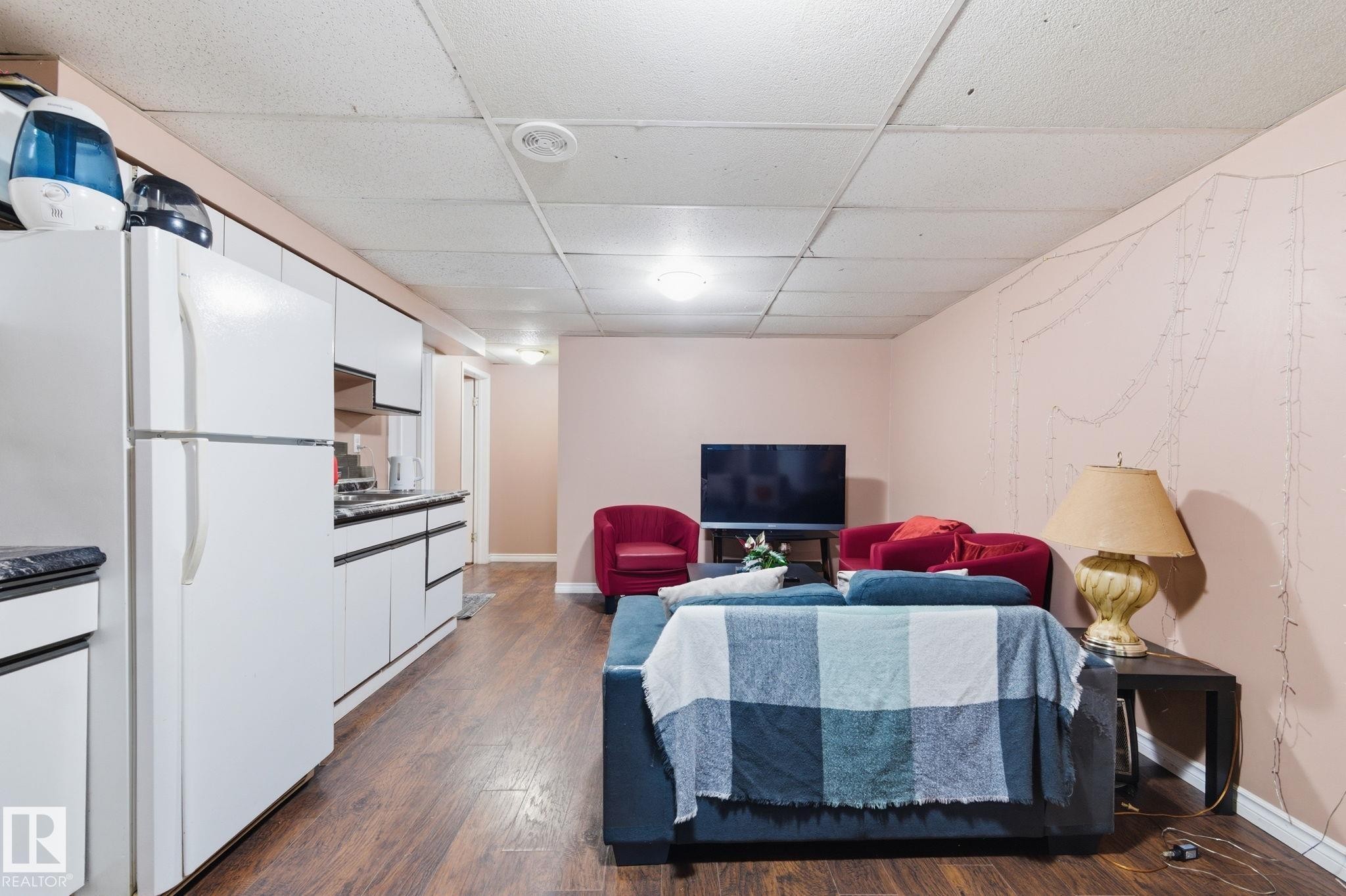 10617 167A Avenue, Edmonton, AB - Indoor