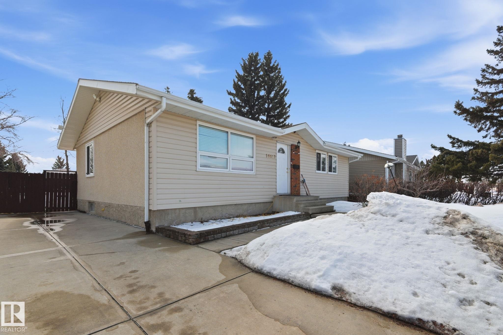 10617 167A Avenue, Edmonton, AB - Outdoor
