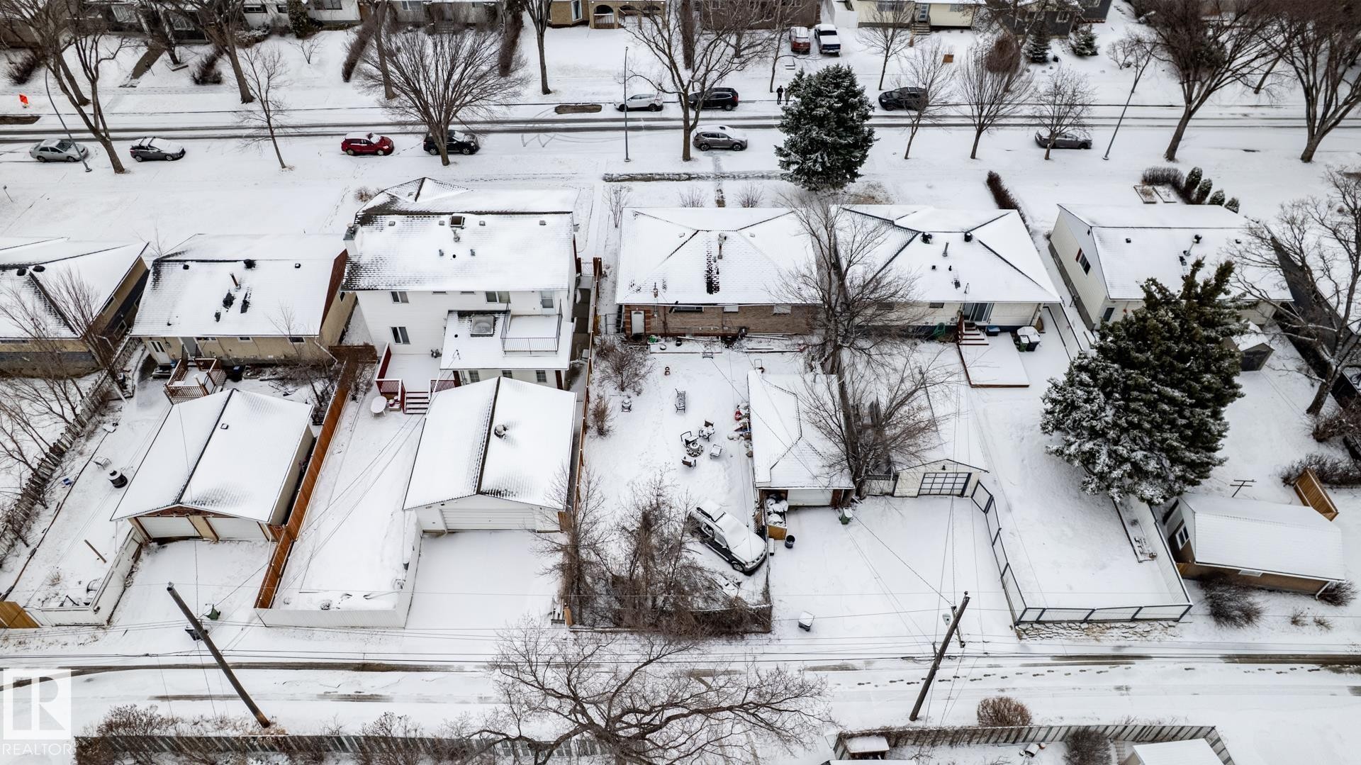 9704 76 Street, Edmonton, AB - Outdoor